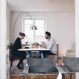 Pourquoi on n’invite plus personne chez soi : «Être présent, disponible, sympa… Je n’ai plus cette énergie»