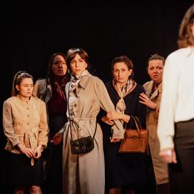 Le Procès d’une vie, au théâtre du Splendid : un regard intime et fort sur l’affaire de Bobigny