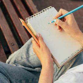 «Vivante !», le récit graphique qui dévoile les secrets d’une guérison mentale par le dessin