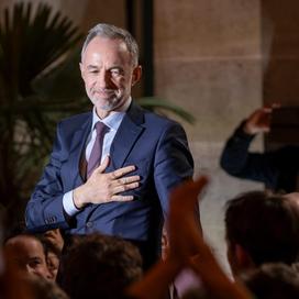 Drames intimes et famille recomposée : la vie privée très secrète d’Emmanuel Grégoire, le nouveau maire de Paris