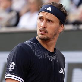 Violences conjugales : malaise autour d’Alexander Zverev, sacré à Roland- Garros