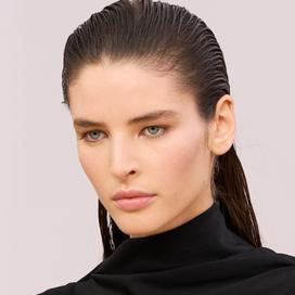 à 16 ans, Léonie Cassel fait ses débuts sur les podiums pour Dolce & Gabbana