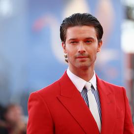 Patrick Schwarzenegger : « Mes parents sont très présents dans ma vie »