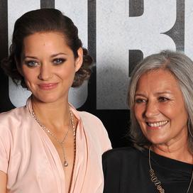 Marion Cotillard et Niseema Theillaud lors de l’avant-première du film Public Enemies. (Paris, le 2 juillet 2009.)