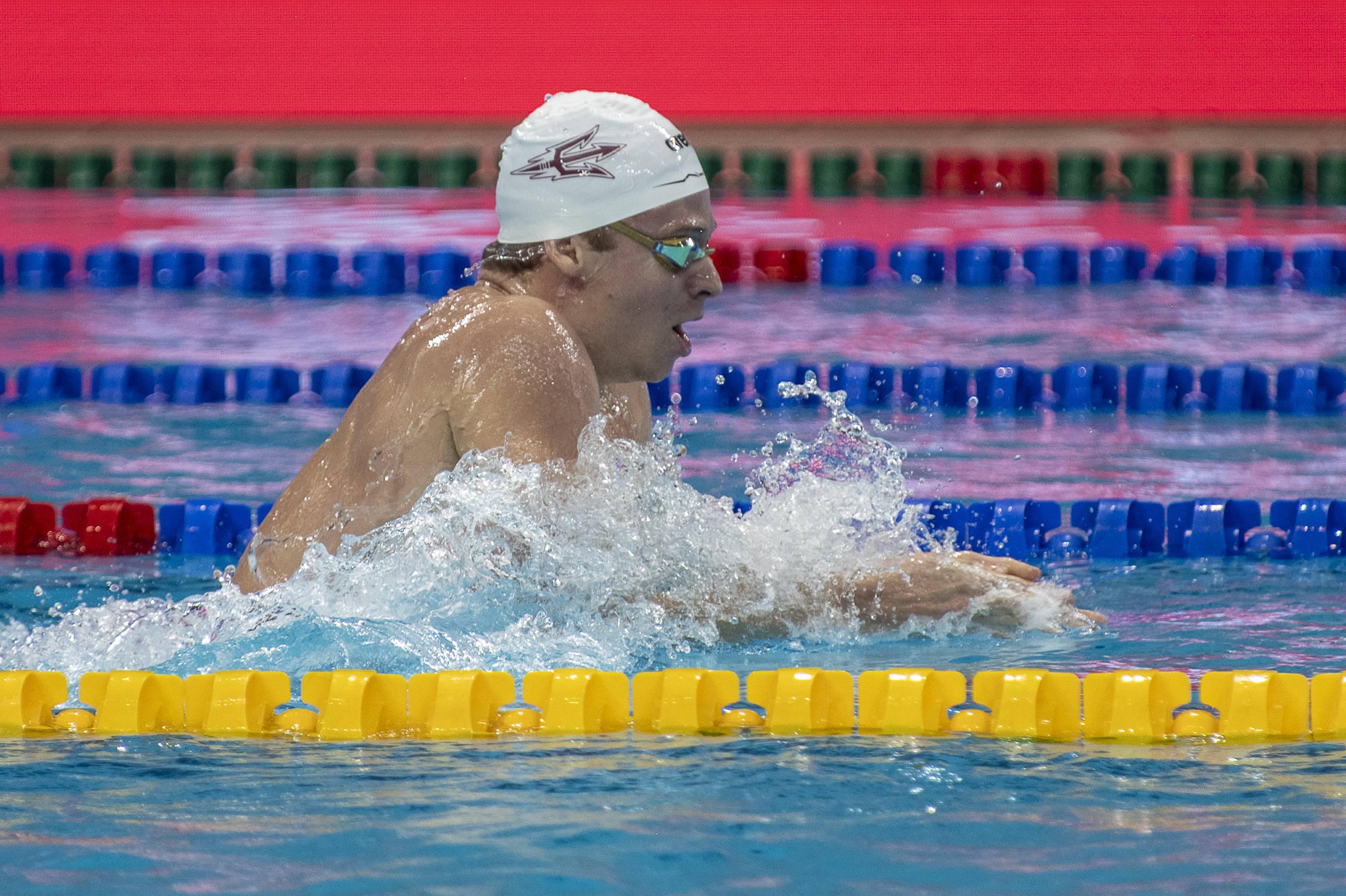 Natation: «Léon Marchand a besoin d’un peu de temps pour se recentrer mentalement», assure Bob Bowman