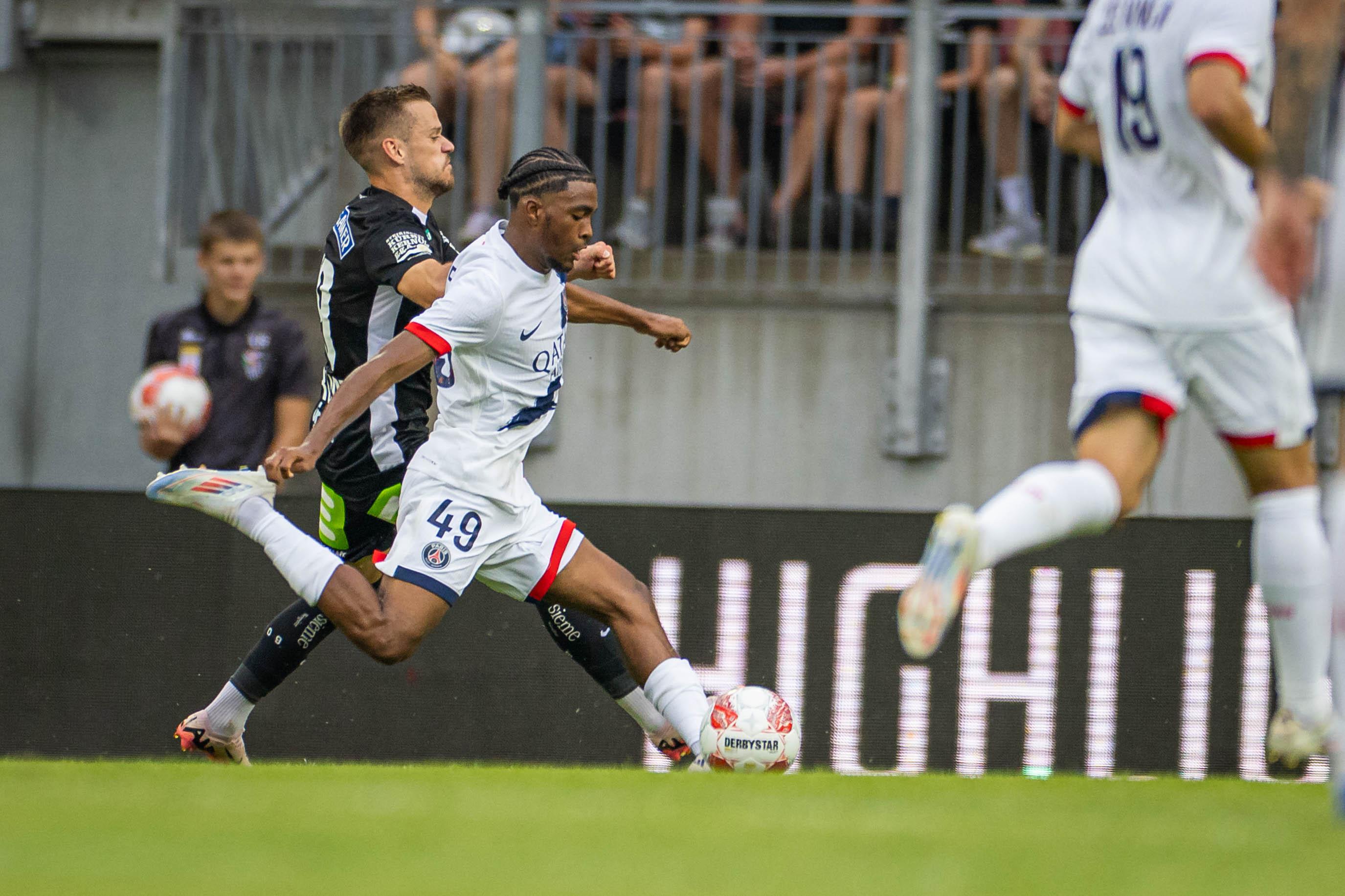 Ligue 1: la surprise Ibrahim Mbaye titulaire avec le PSG contre le Havre