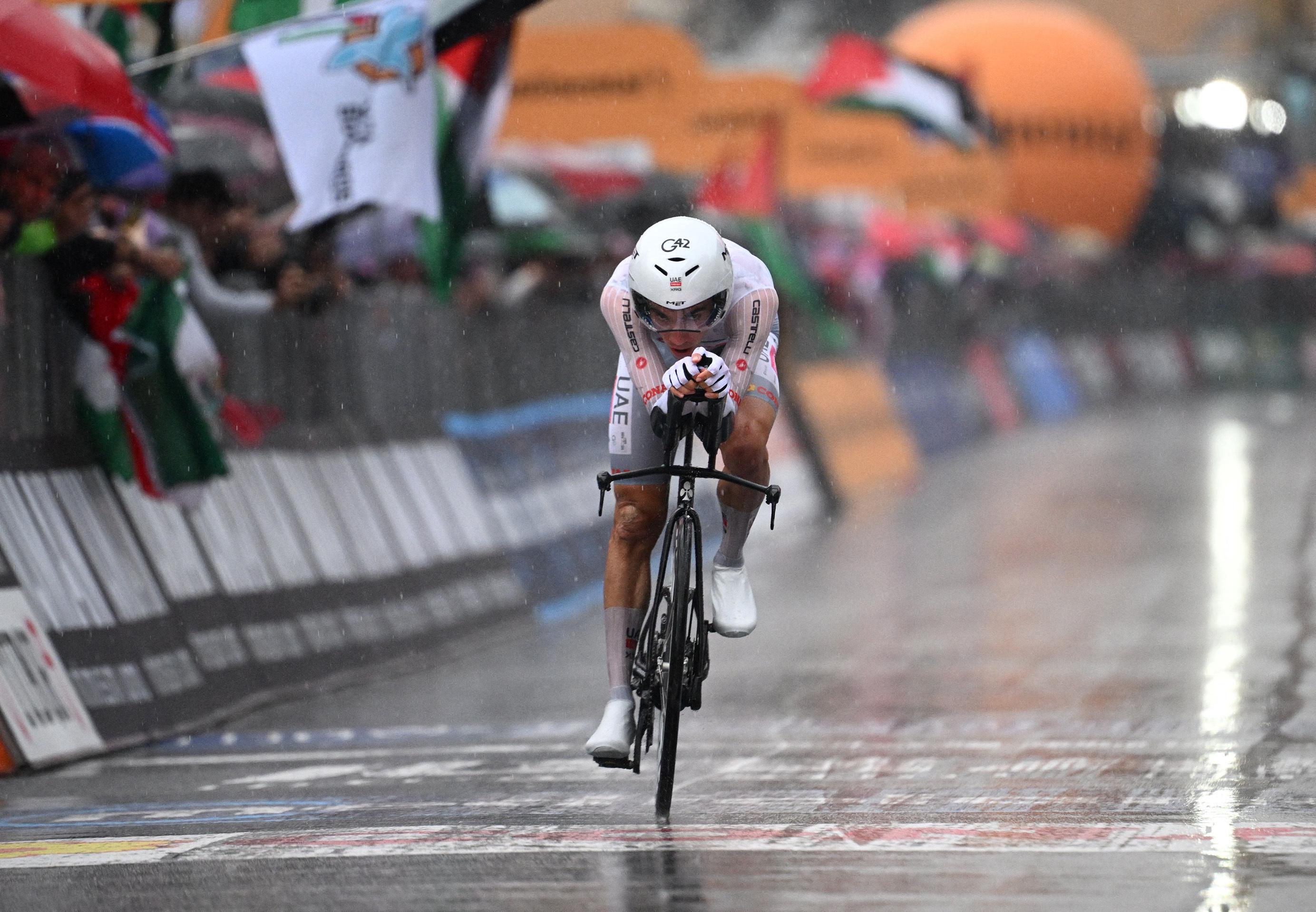 Tour d'Italie : Juan Ayuso abandonne à la 18e étape