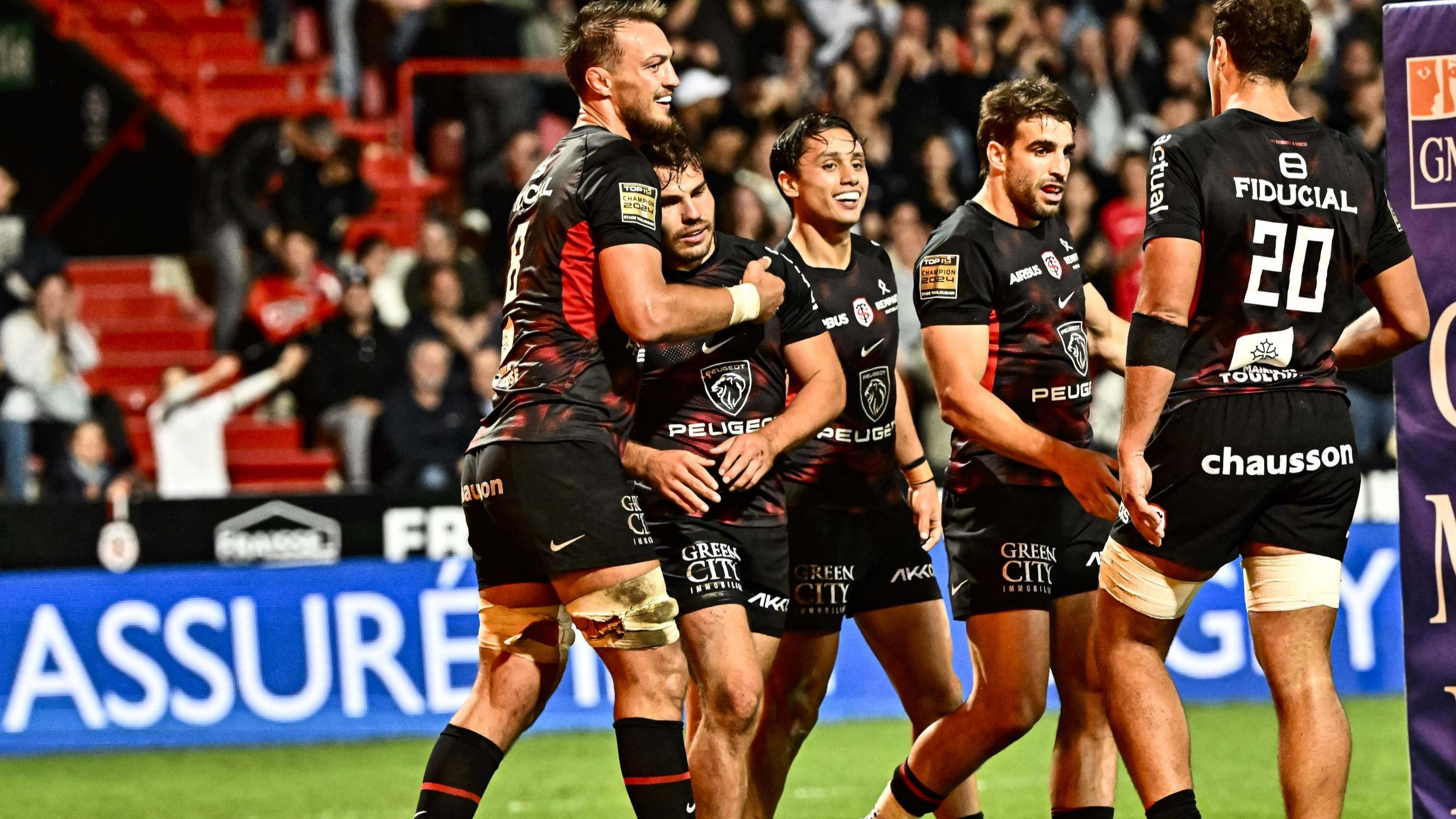 Top 14 : Dupont voit triple pour son retour, Toulouse déroule contre Clermont