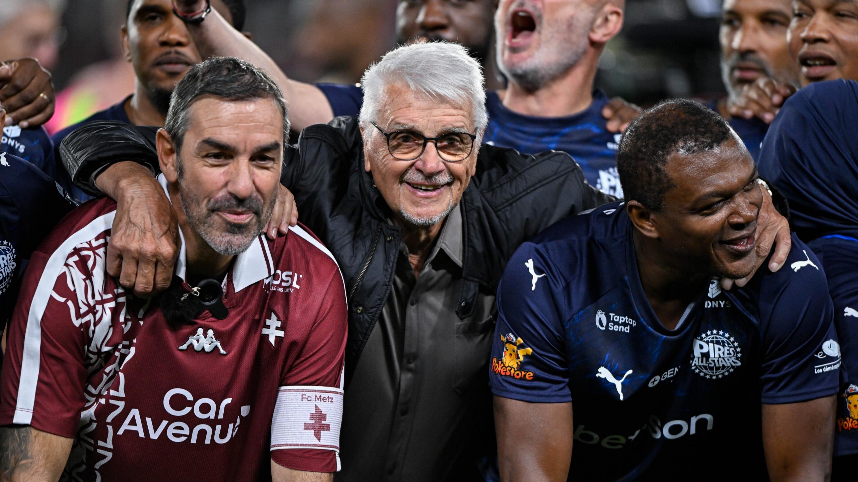 «Un garçon merveilleux» : dans un discours teinté d’émotions, Aimé Jacquet rend hommage à Robert Pirès