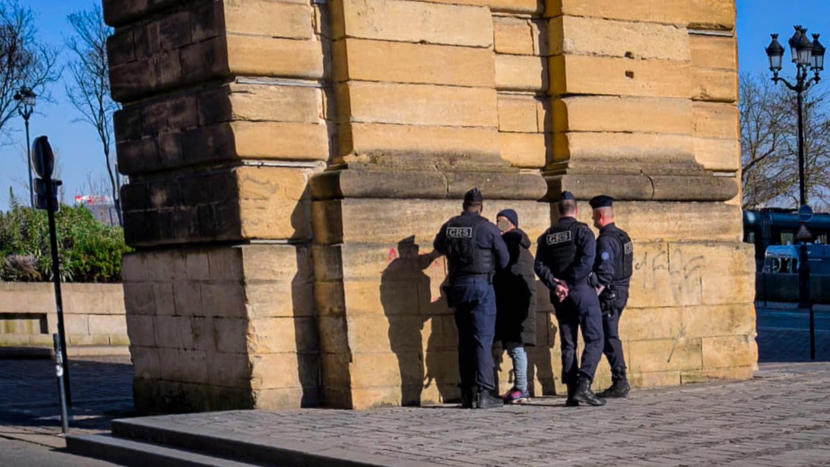 « On a des dealers avec des bracelets électroniques au pied de chez nous » : au cœur de Bordeaux, le quotidien infernal des habitants