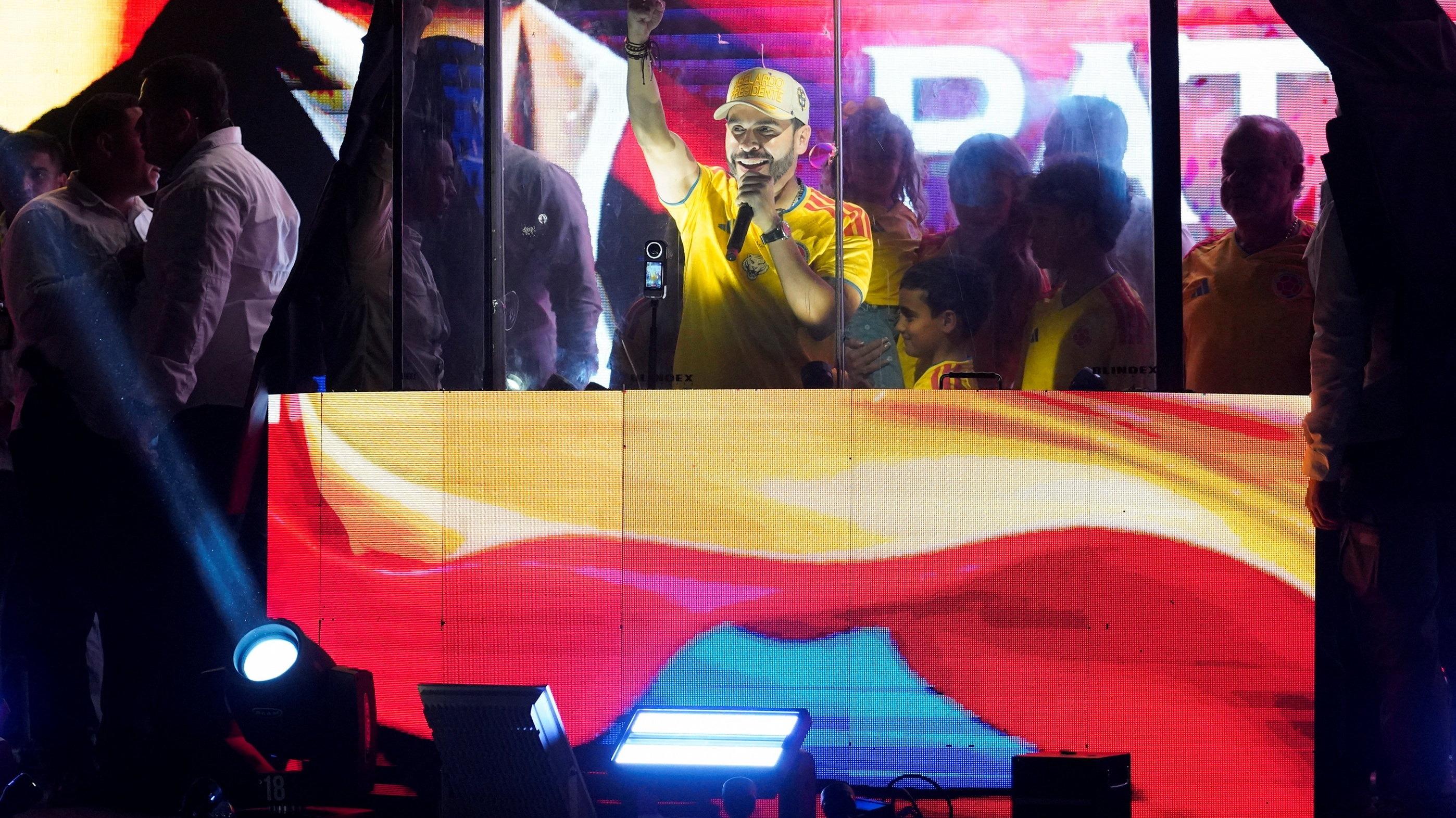 Le populiste Abelardo de la Espriella s’impose au premier tour de l’élection présidentielle en Colombie