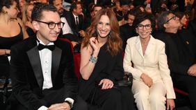 photo-laetitia-casta-x-calzedonia-en-collants-paillet-s-elle