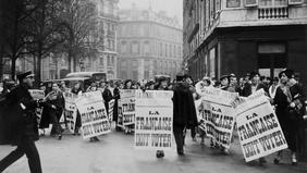 «Je devais garder le secret à vie» : qui est Ashley St. Clair, la