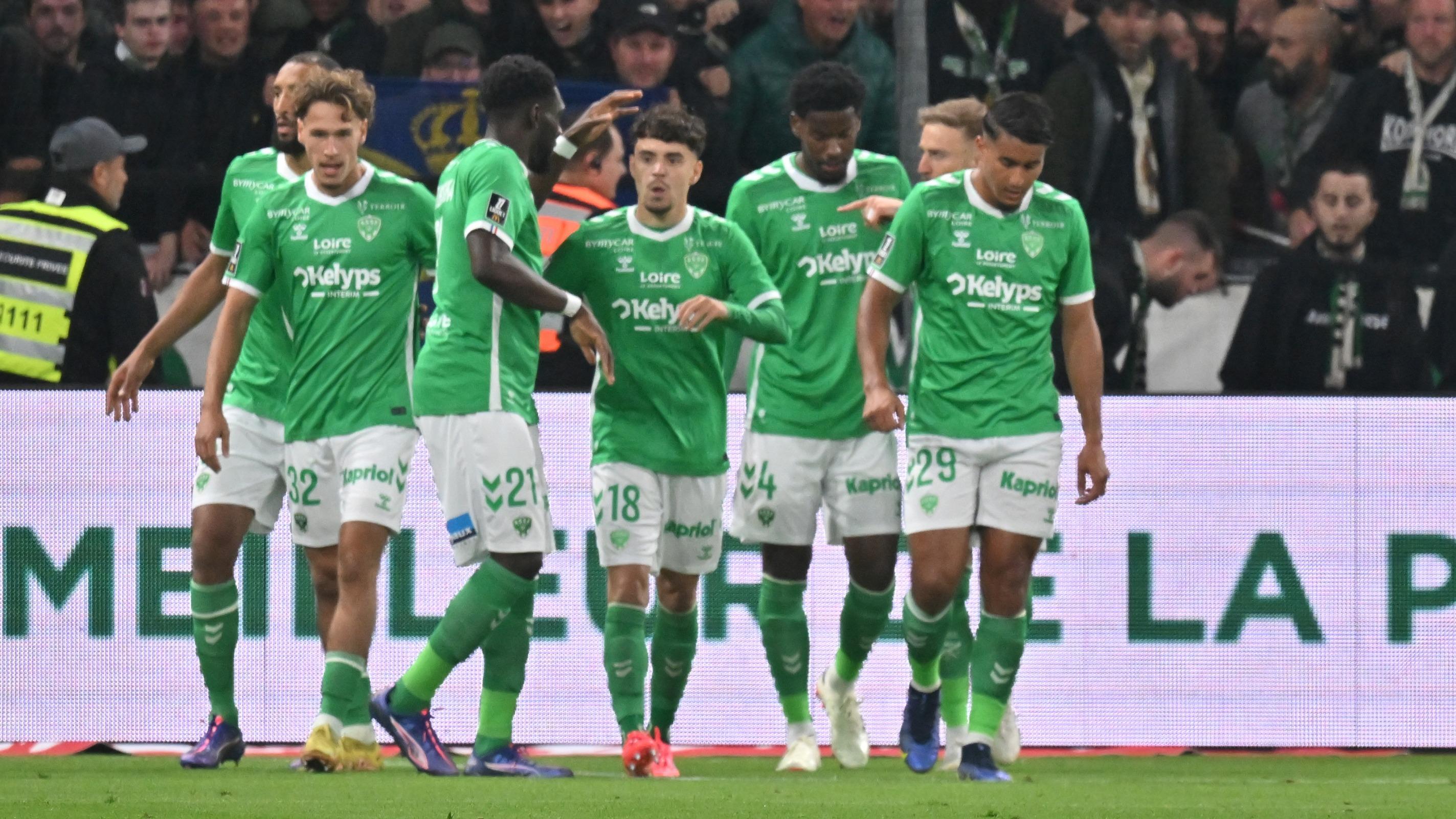 Ligue 1 : Saint-Etienne surprend Lille et signe sa première victoire depuis son retour dans l’élite