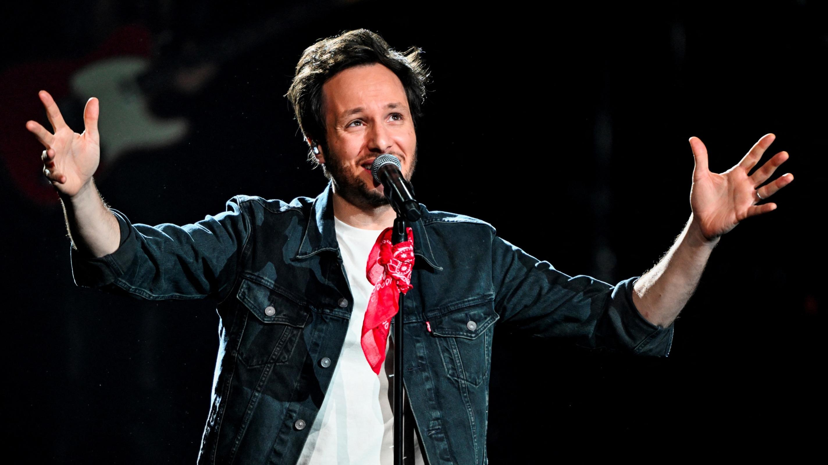 Vianney veut « réapprendre à devenir chanteur » dans une cabane