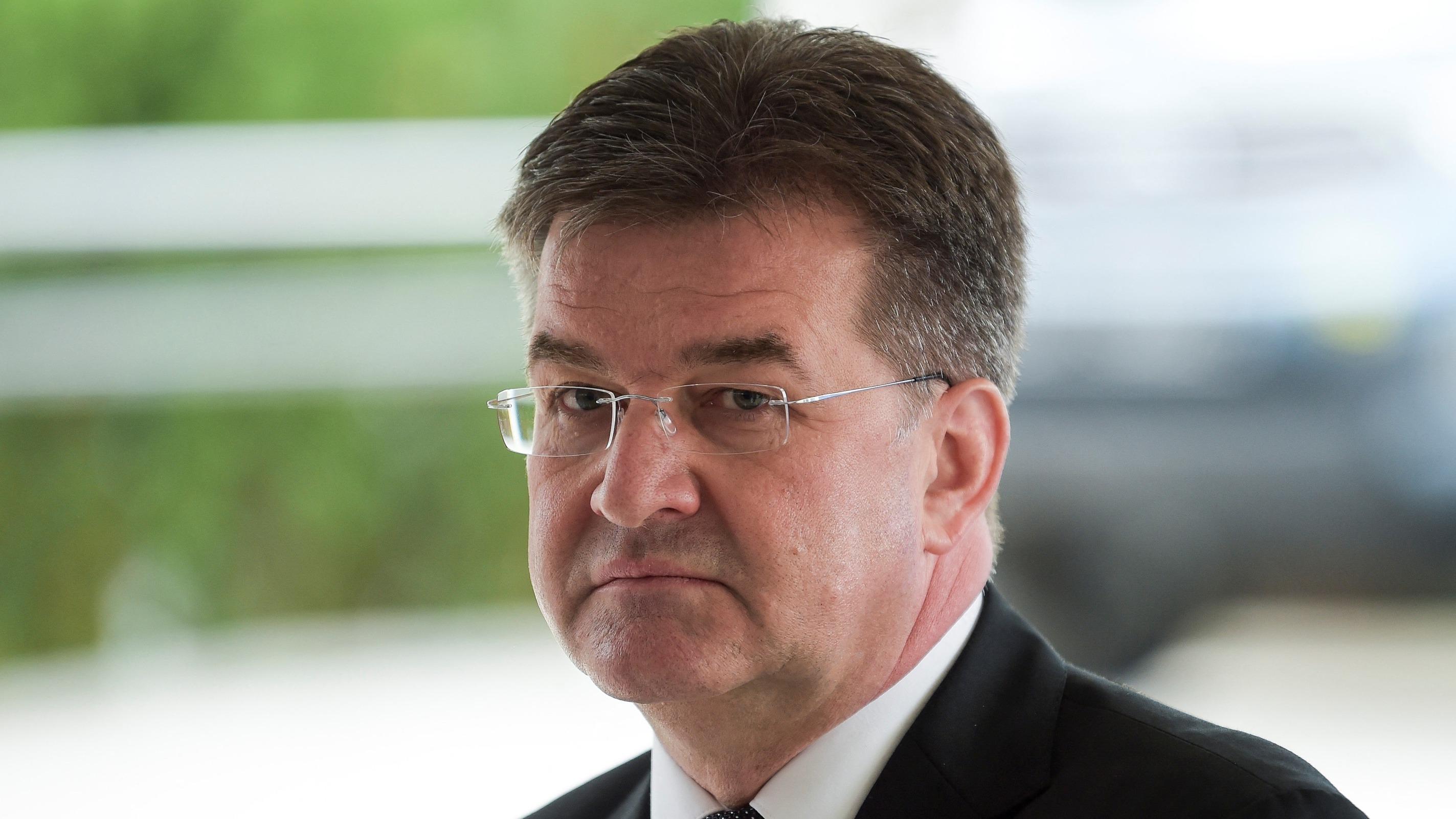 Un ancien ambassadeur britannique, un ex-ministre slovaque ... Ces personnalités européennes emportées par l’affaire Epstein