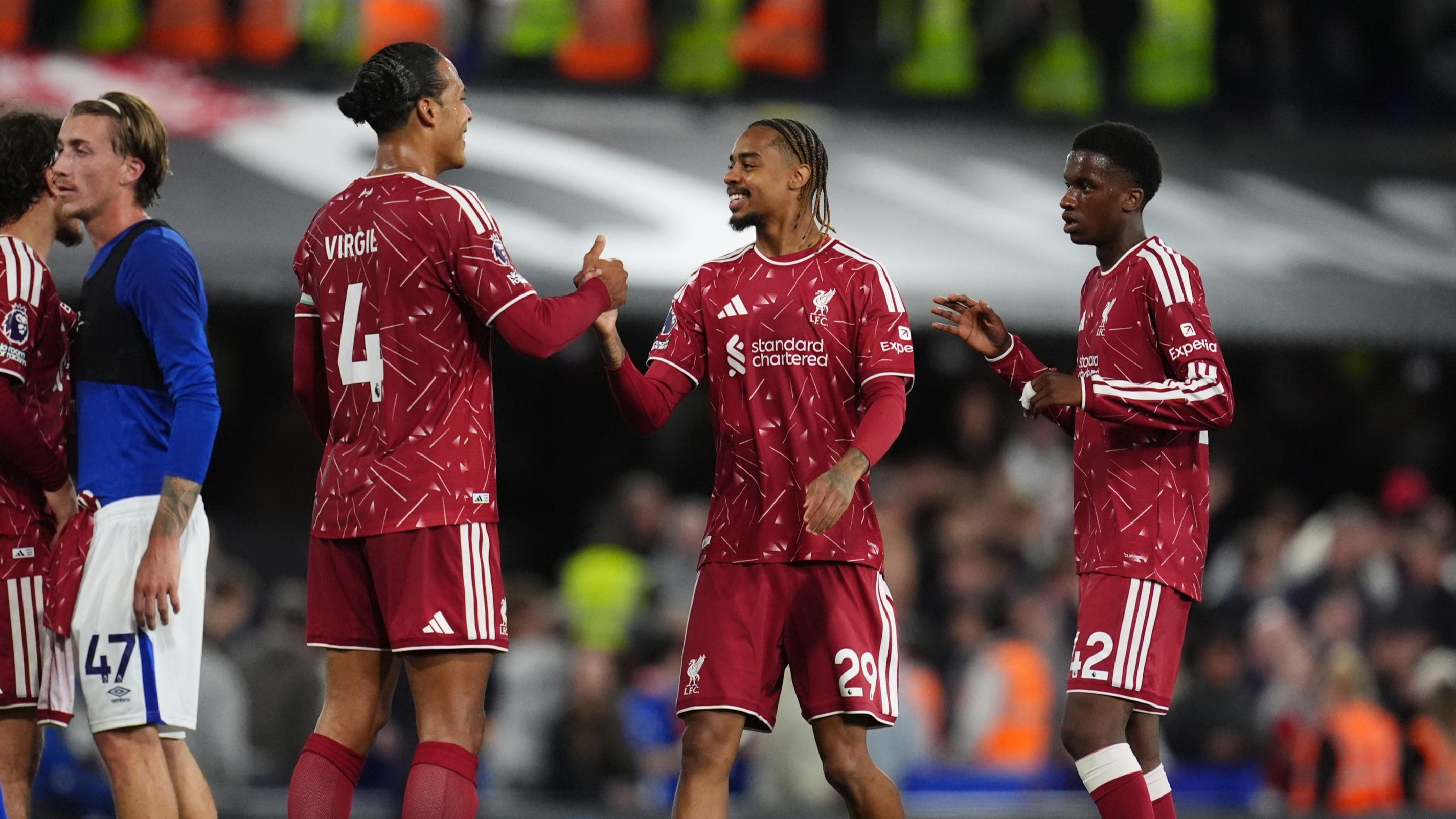 Premier League : avec les grands débuts de Barcola, Liverpool décroche un premier succès cette saison