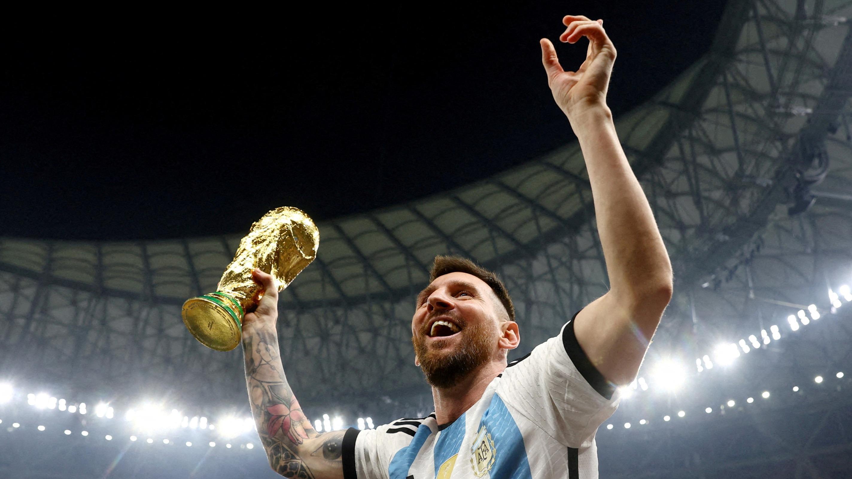 Foot : l'Université de Buenos Aires décerne à Lionel Messi le titre de docteur «honoris causa»