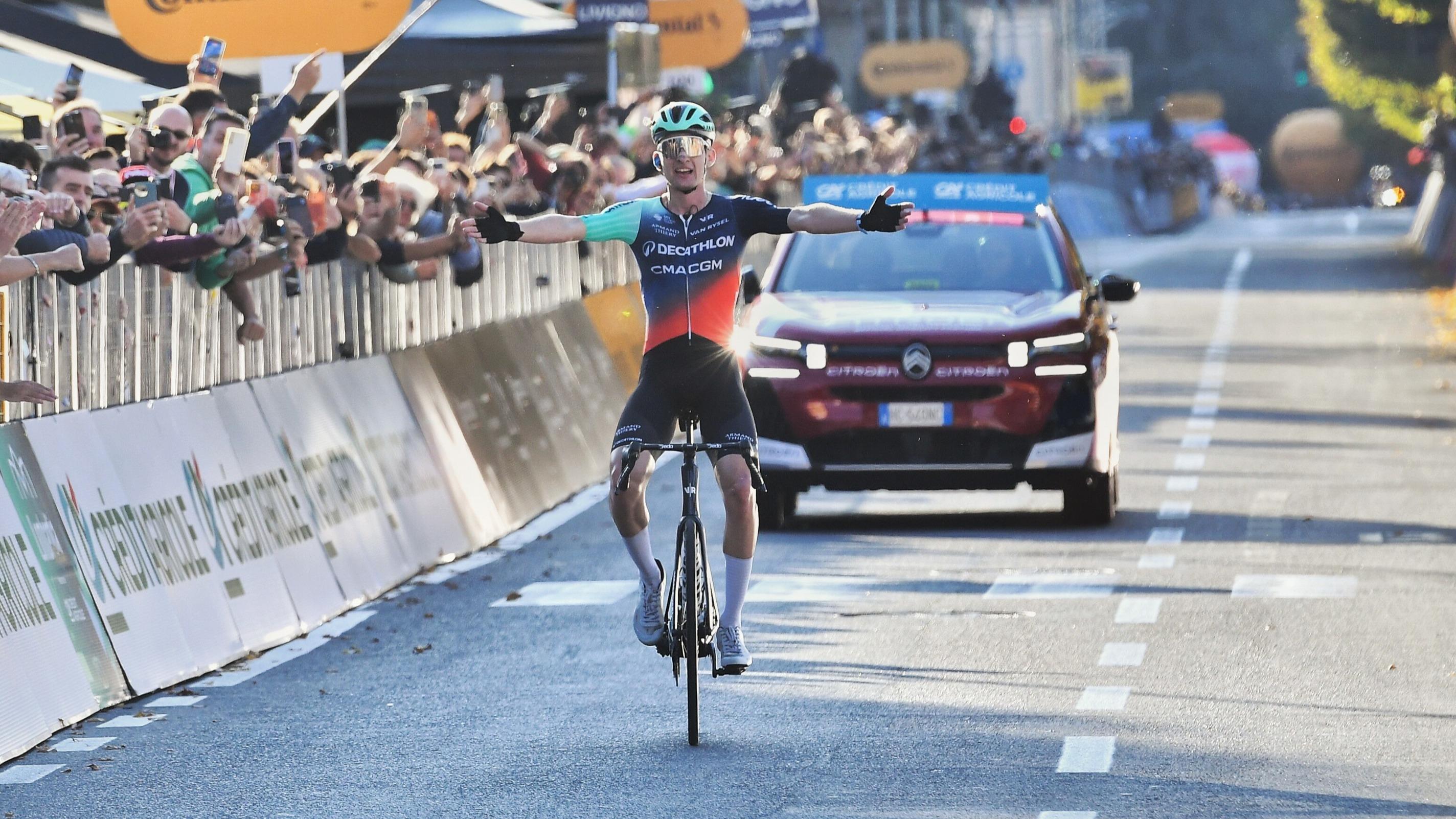 Cyclisme : «Il ne va pas falloir traîner», pour fêter sa victoire sur le Tour de Lombardie, Seixas va faire… du VTT