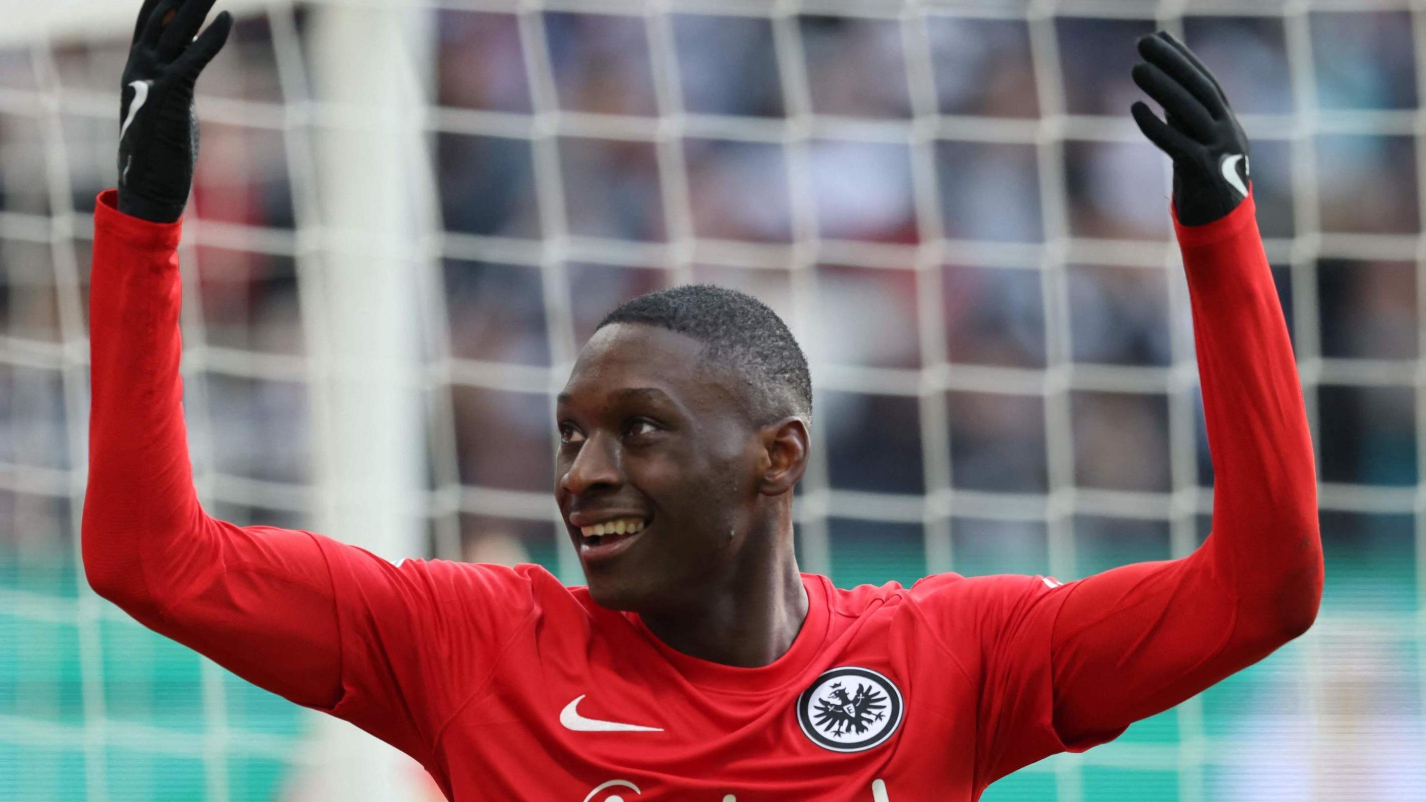 Coupe d'Allemagne : en vidéo, le doublé de Kolo Muani avec Francfort