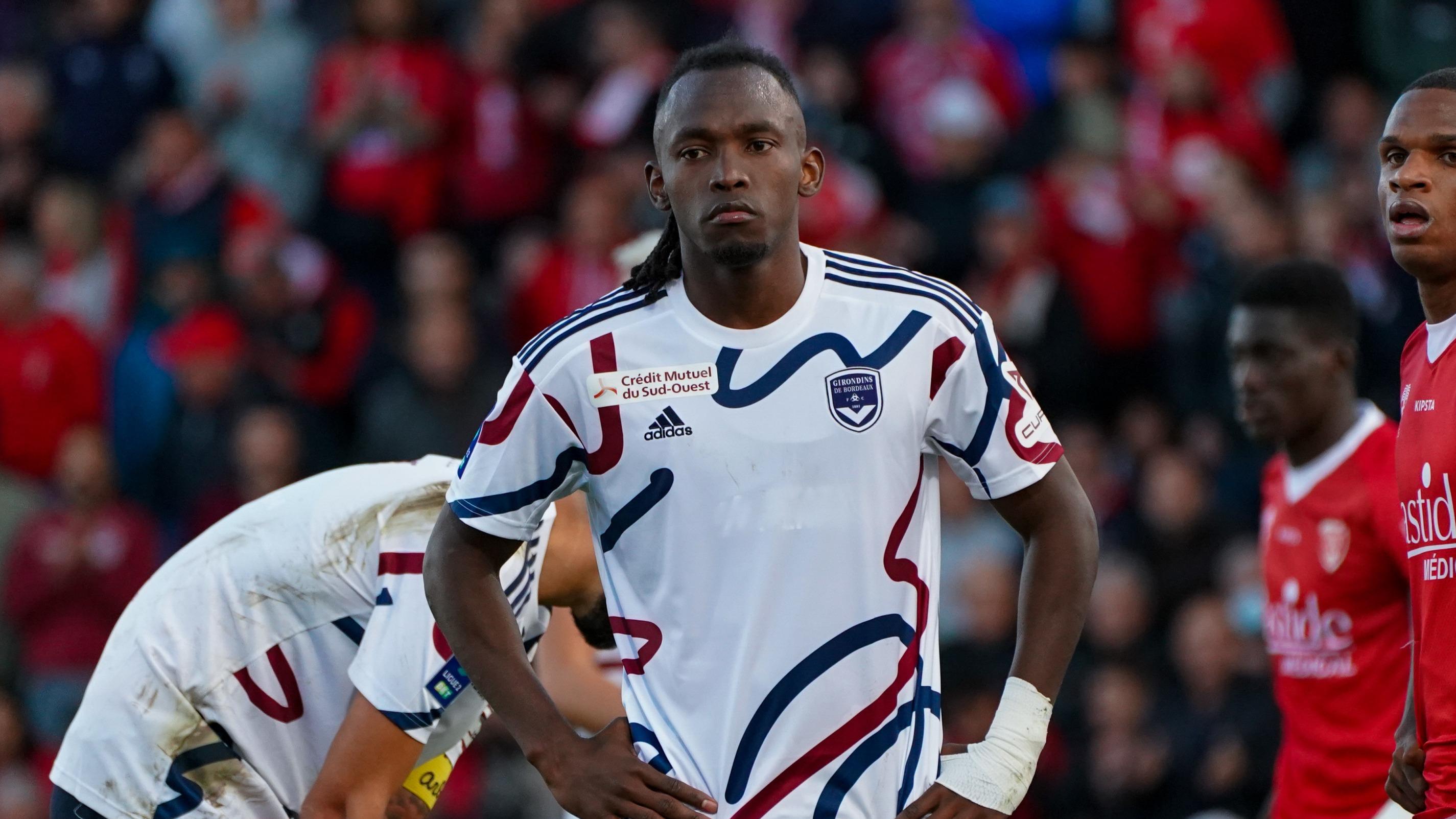 Ligue 2: Alberth Elis rend visite à ses coéquipiers au centre d'entraînement de Bordeaux après sa sortie du coma
