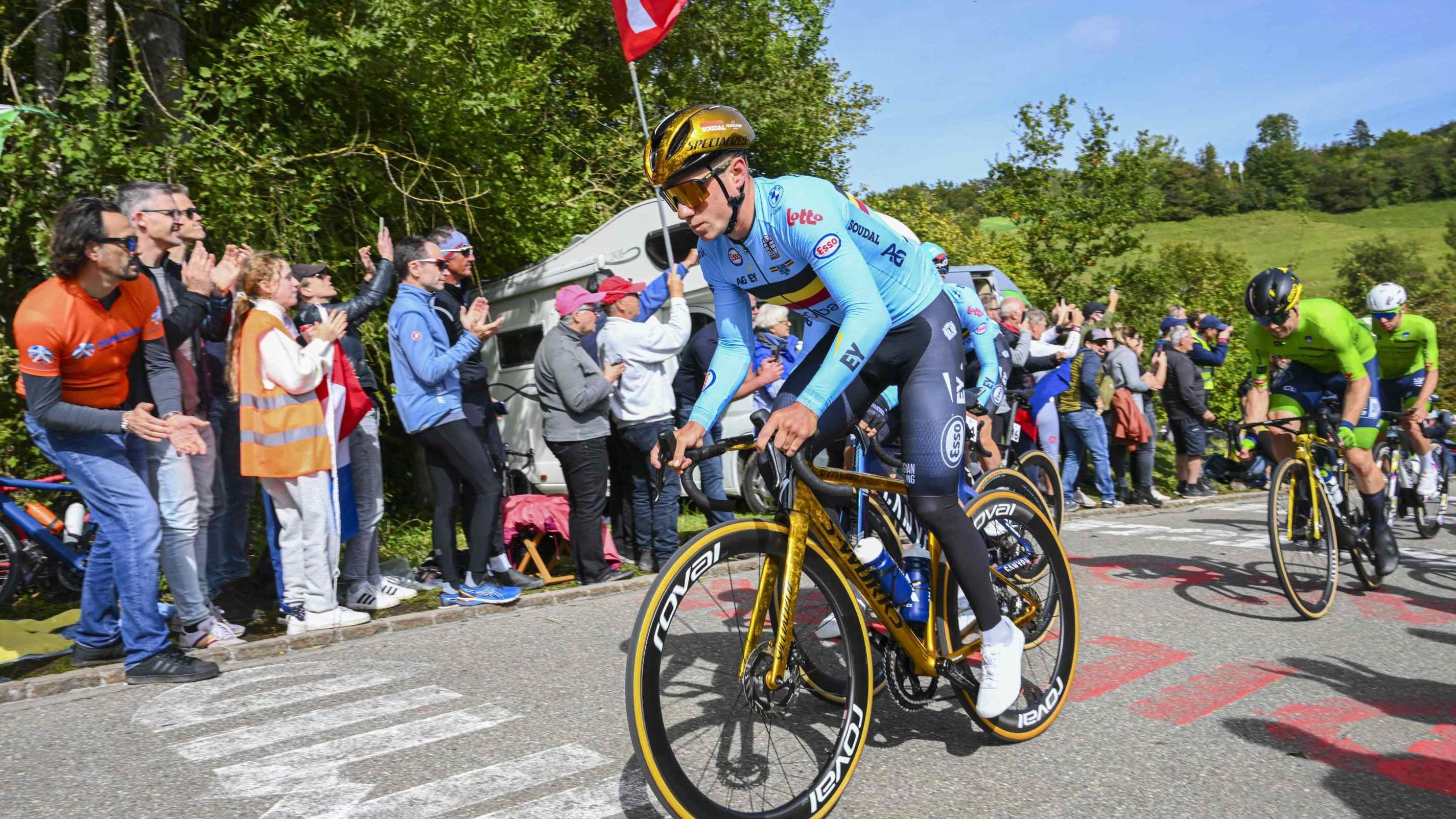 EN DIRECT - Mondiaux de cyclisme : les favoris dans le peloton, Alaphilippe abandonne après une chute