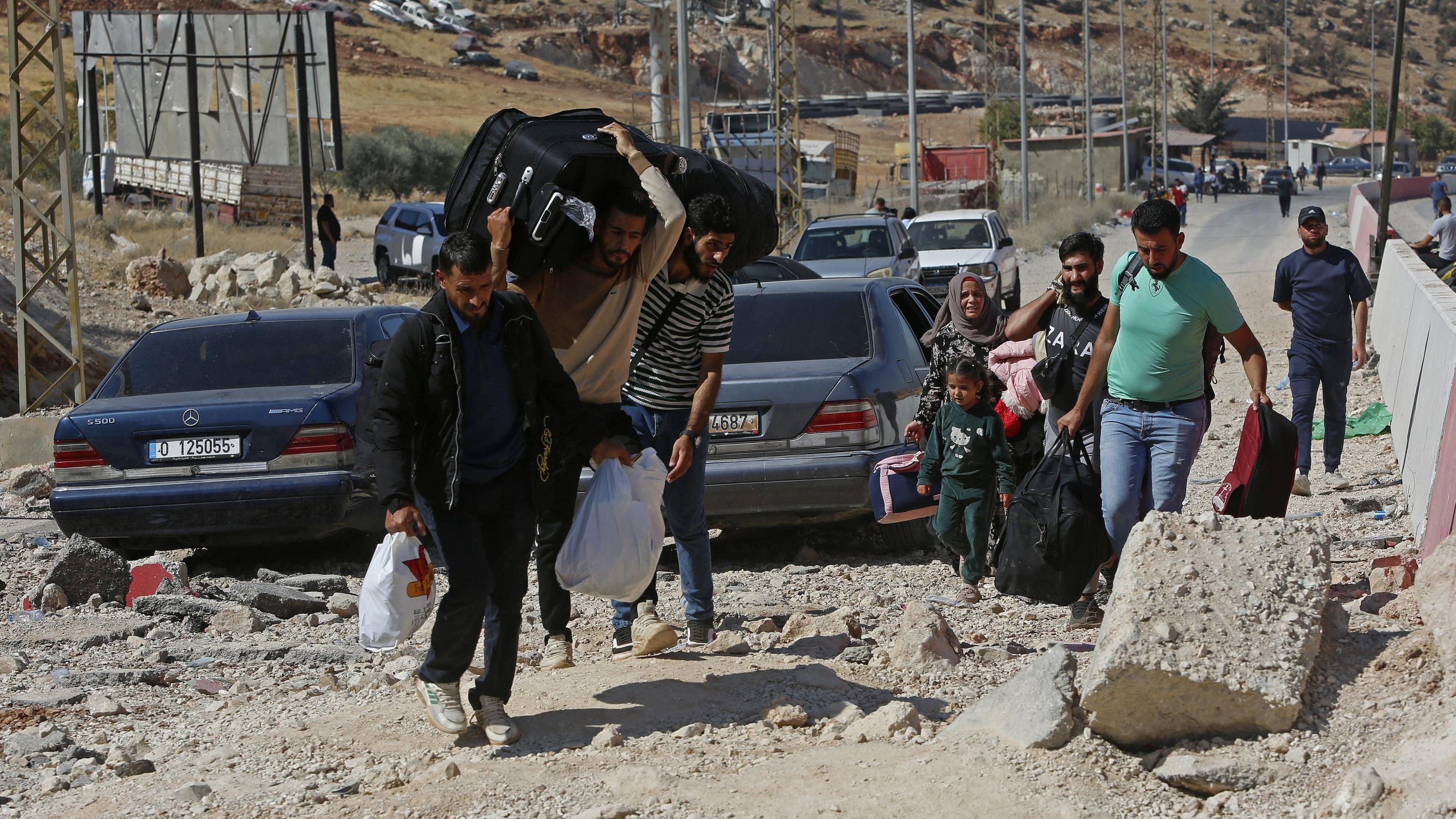 Sur la route de Damas, l’exode sans fin des réfugiés syriens du Liban