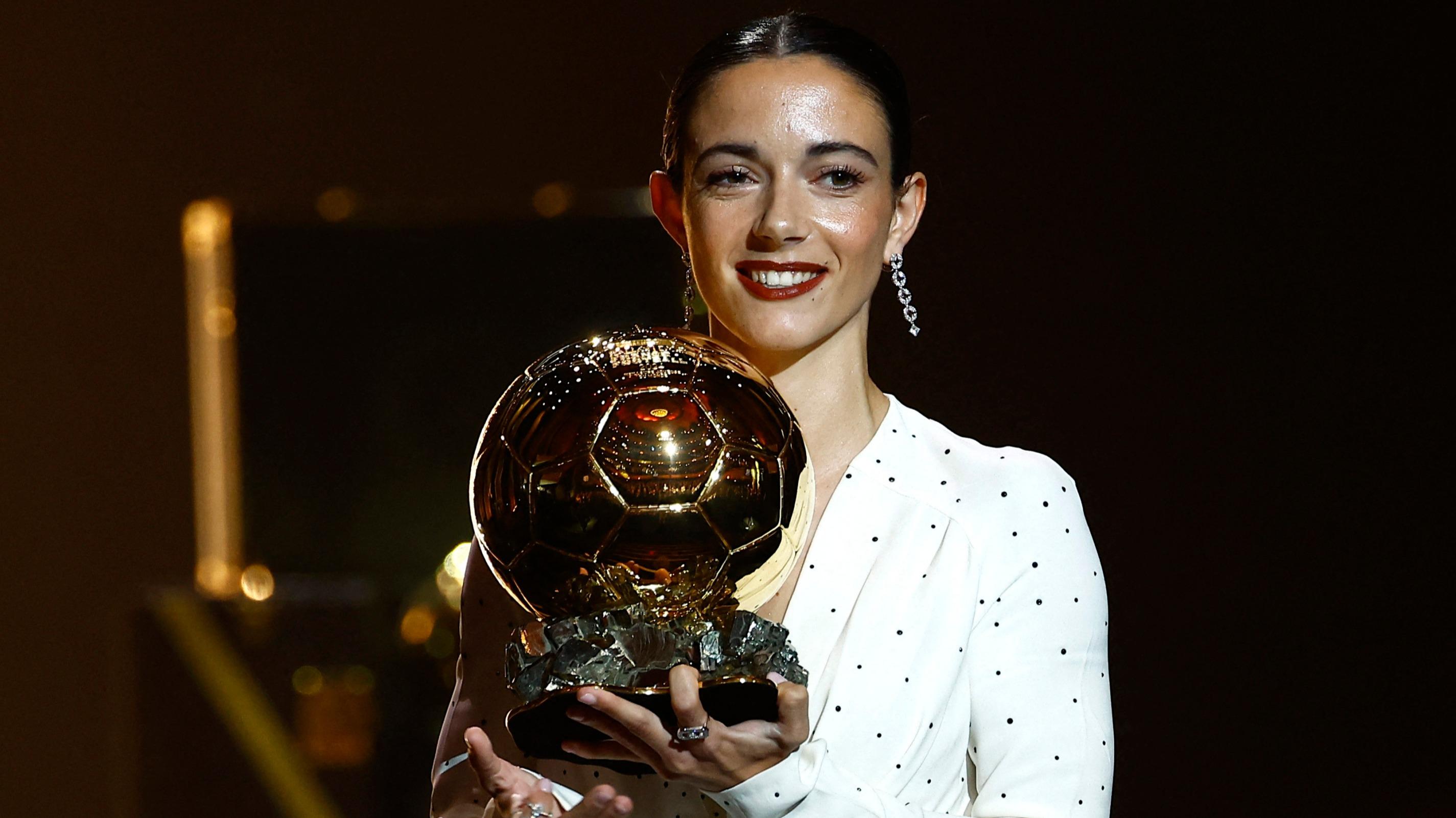 EN DIRECT - Ballon d’Or&nbsp;: Bonmatí conserve le trophée féminin, verdict imminent pour Rodri et Vinicius