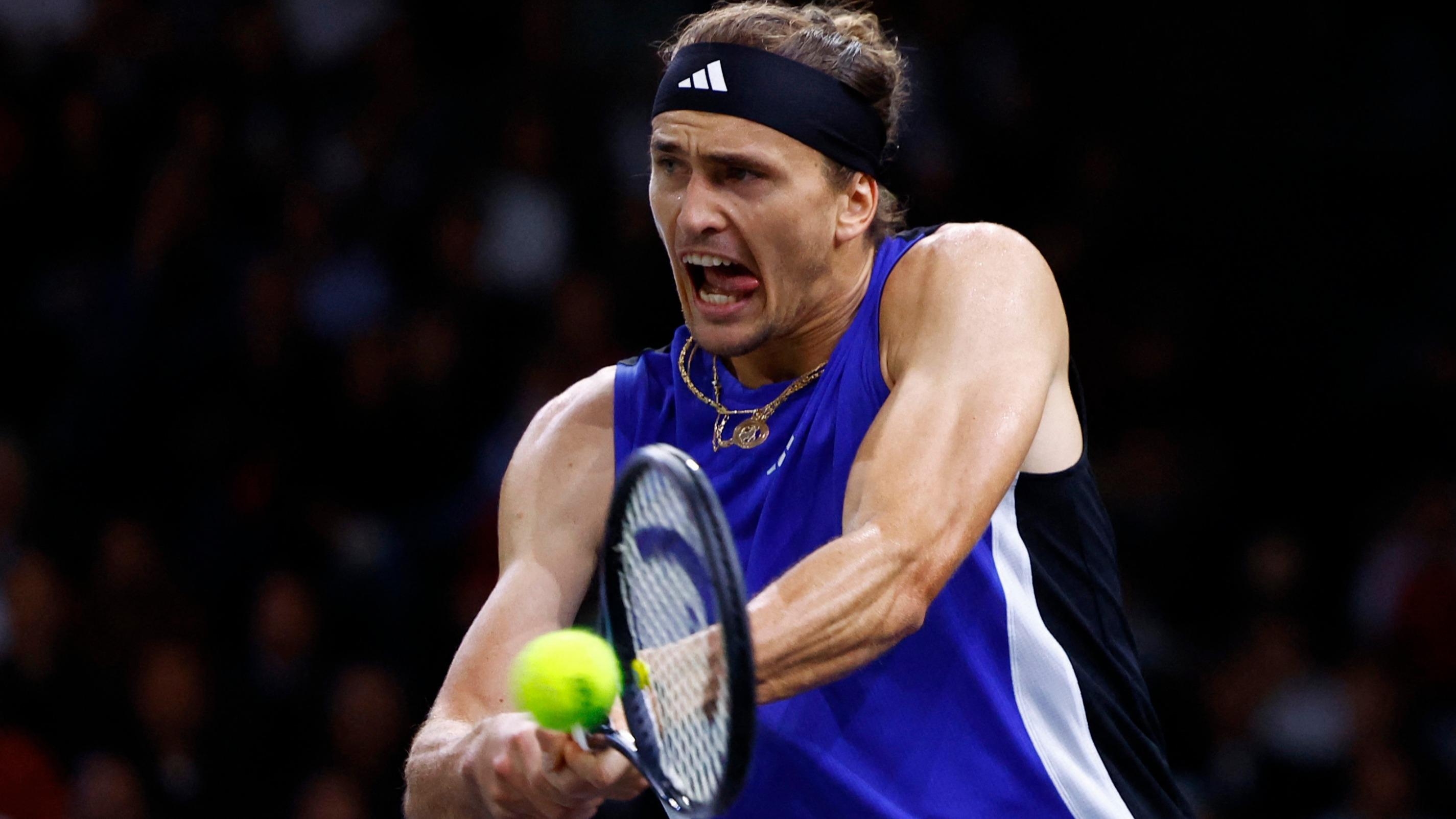 Rolex Paris Masters : autoritaire, Zverev domine Rune et se qualifie pour la finale