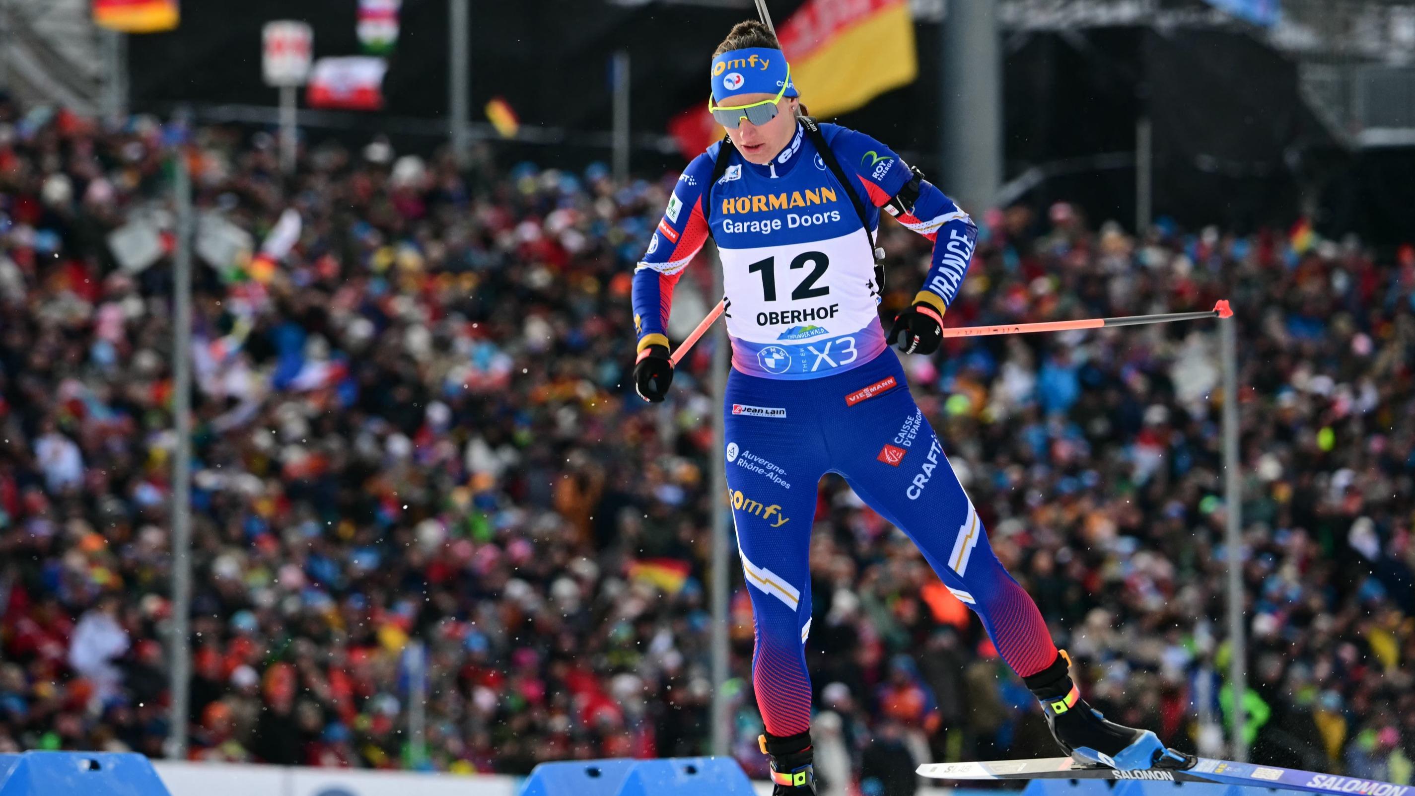 Biathlon : les Françaises signent une superbe remontée et s’offrent un podium sur le relais de Ruhpolding