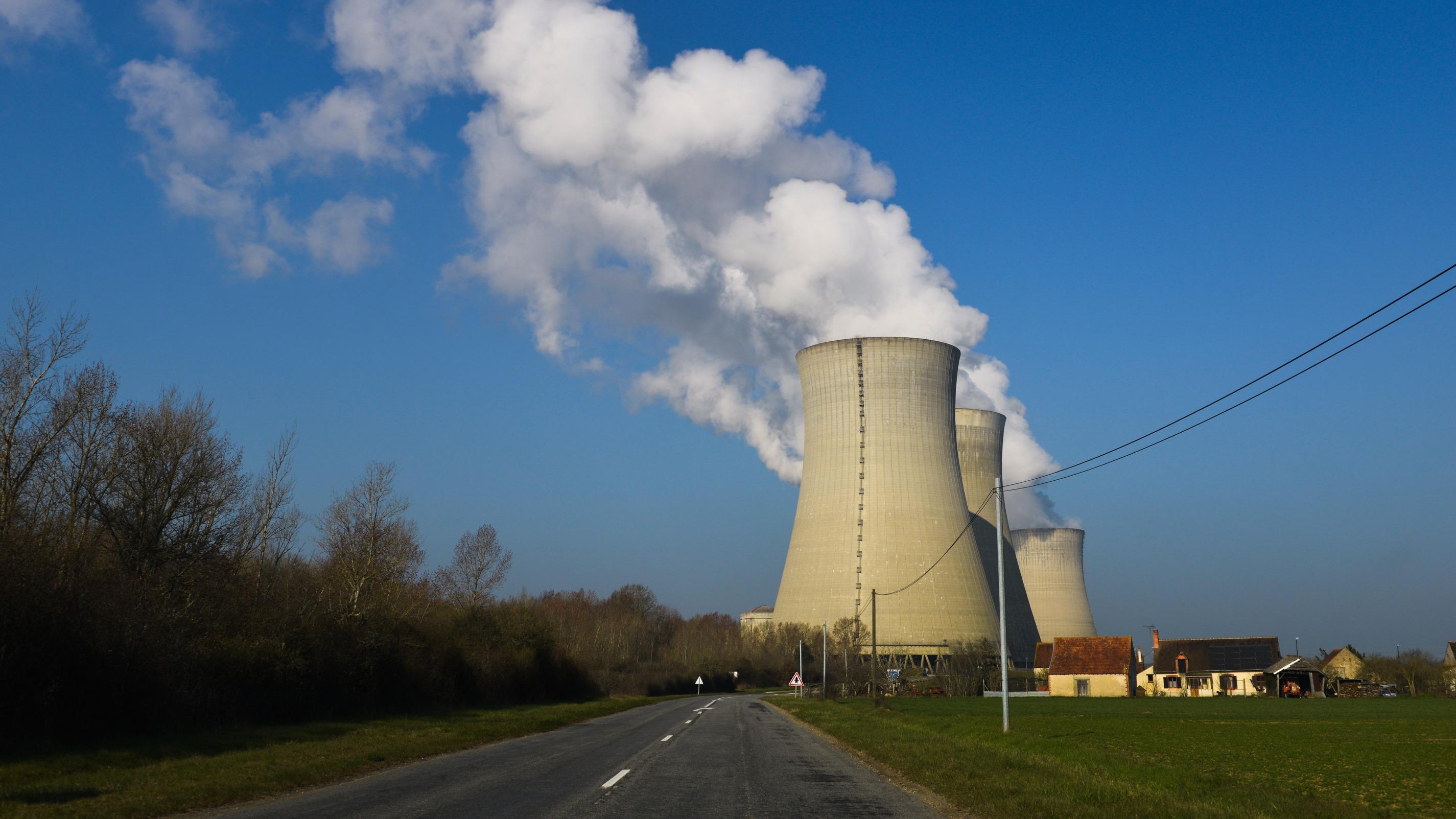 Le Haut-commissaire à l'énergie atomique pointe un «risque de surproduction» d’électricité en France