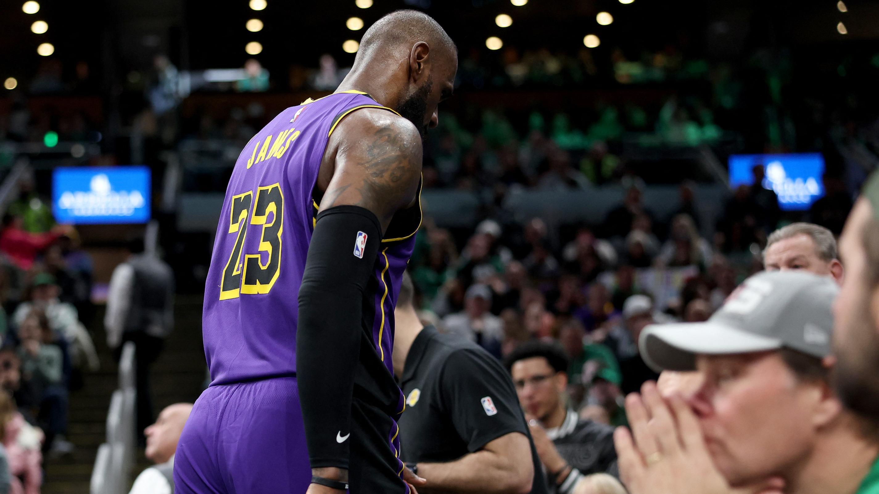 NBA : sale soirée pour les Lakers battus à Boston après la blessure de LeBron James