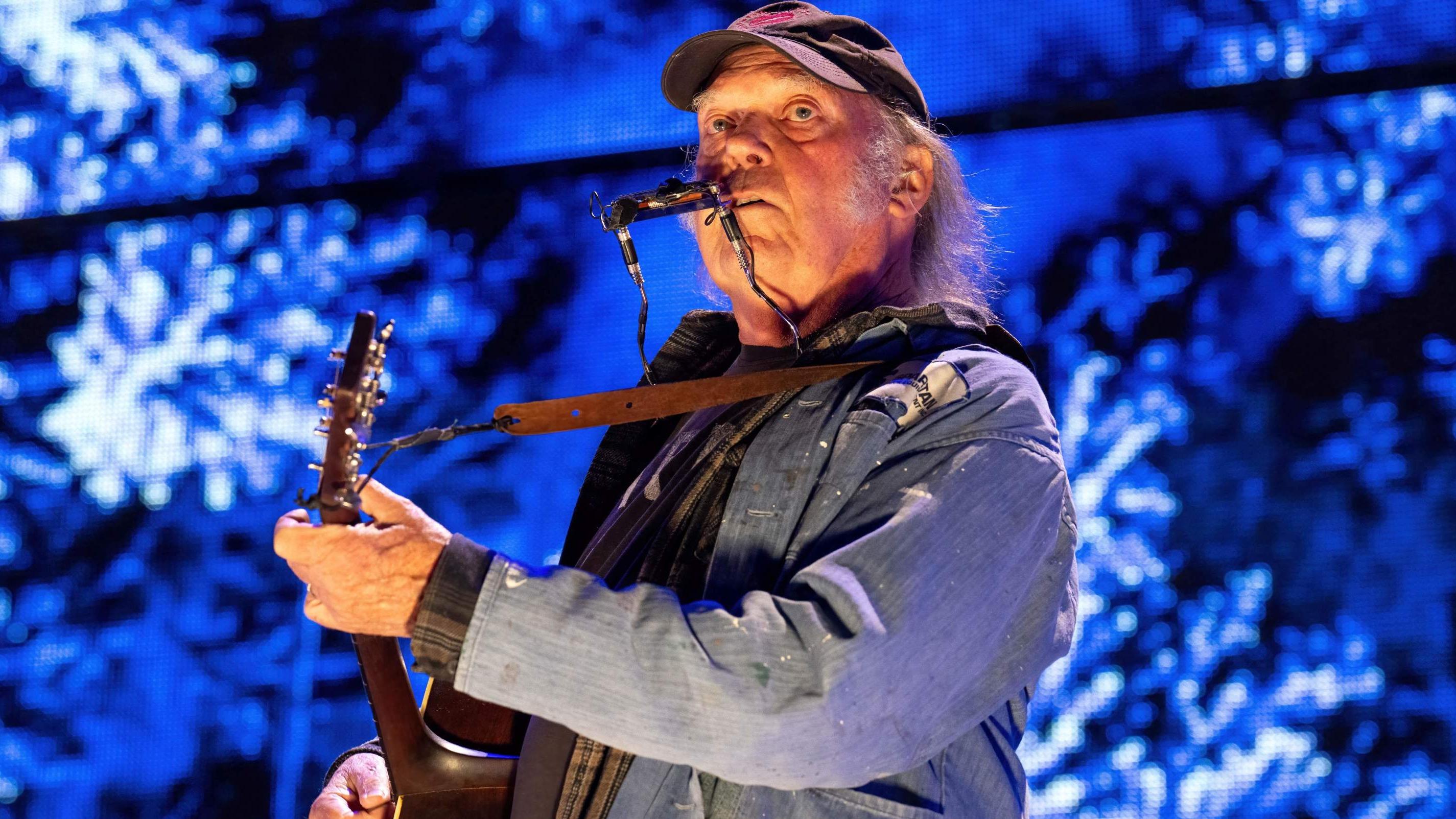 « Je ne me sentais pas à l’aise » : Neil Young arrête les tarifs dynamiques des billets de ses concerts