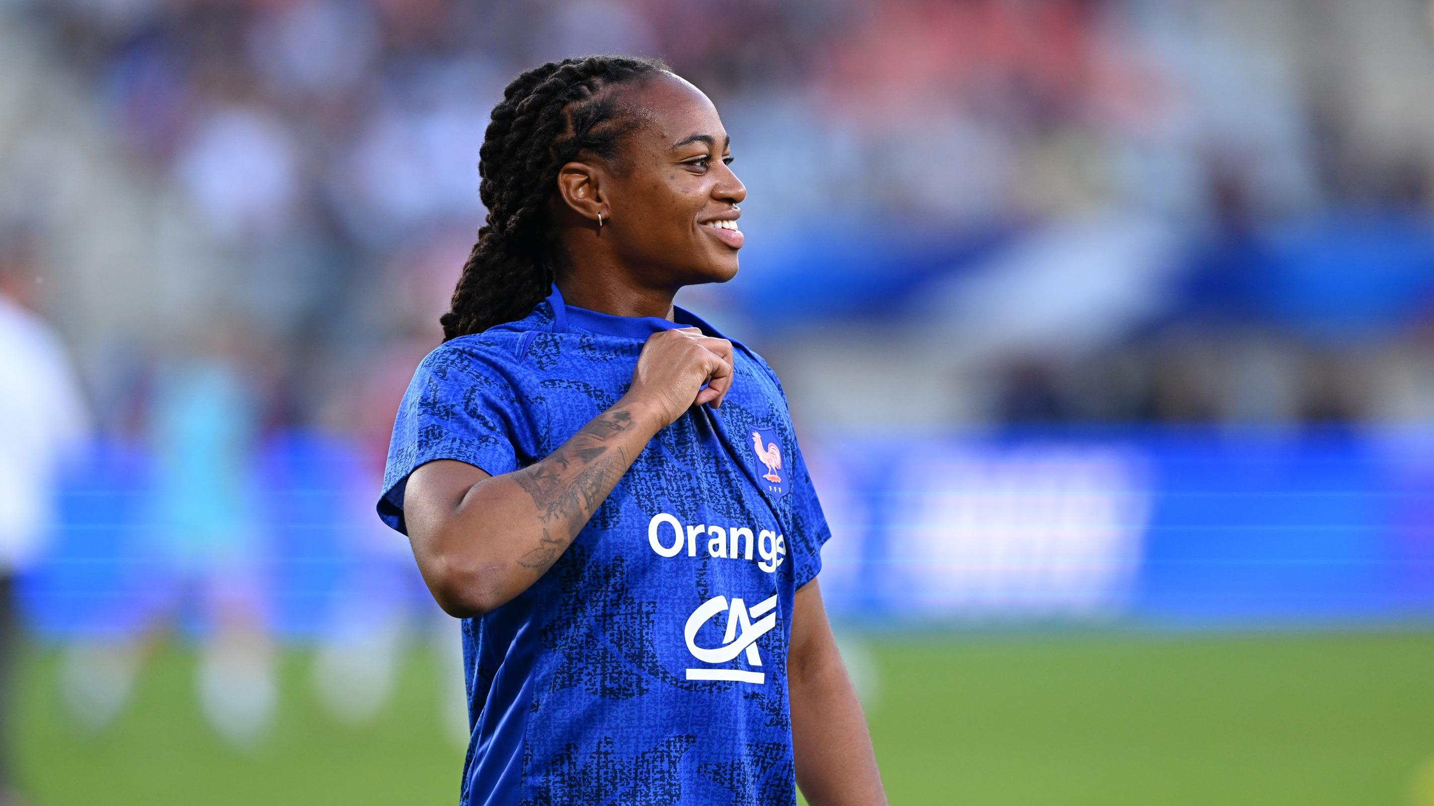 Foot féminin : Marie-Antoinette Katoto signe quatre ans à l’OL Lyonnes