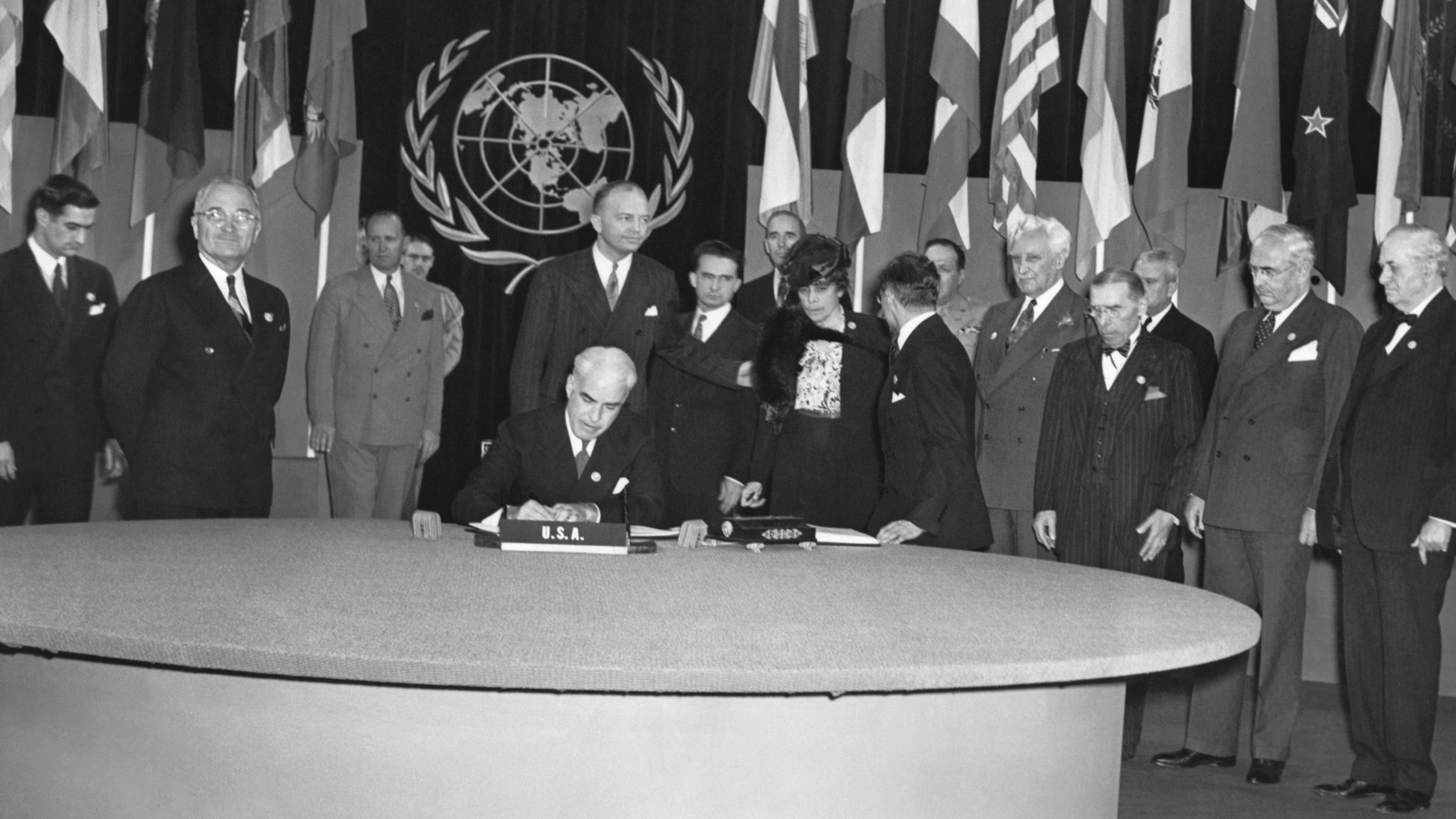 26 juin 1945: le père de Simone Signoret, un interprète virtuose lors de la signature de la Charte des Nations unies