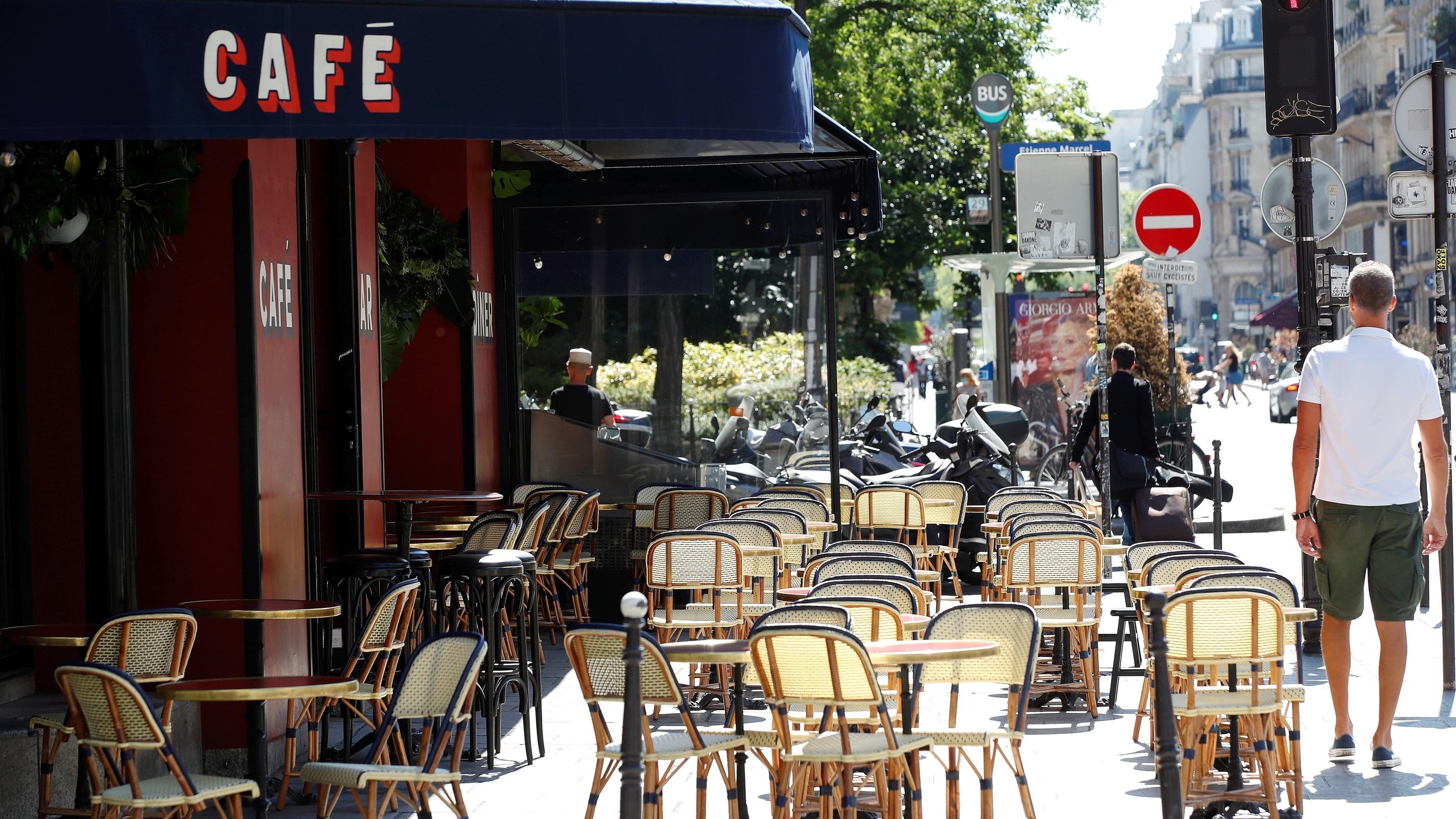 «Les clients consomment moins» : pourquoi les Français boudent les restaurants cet été