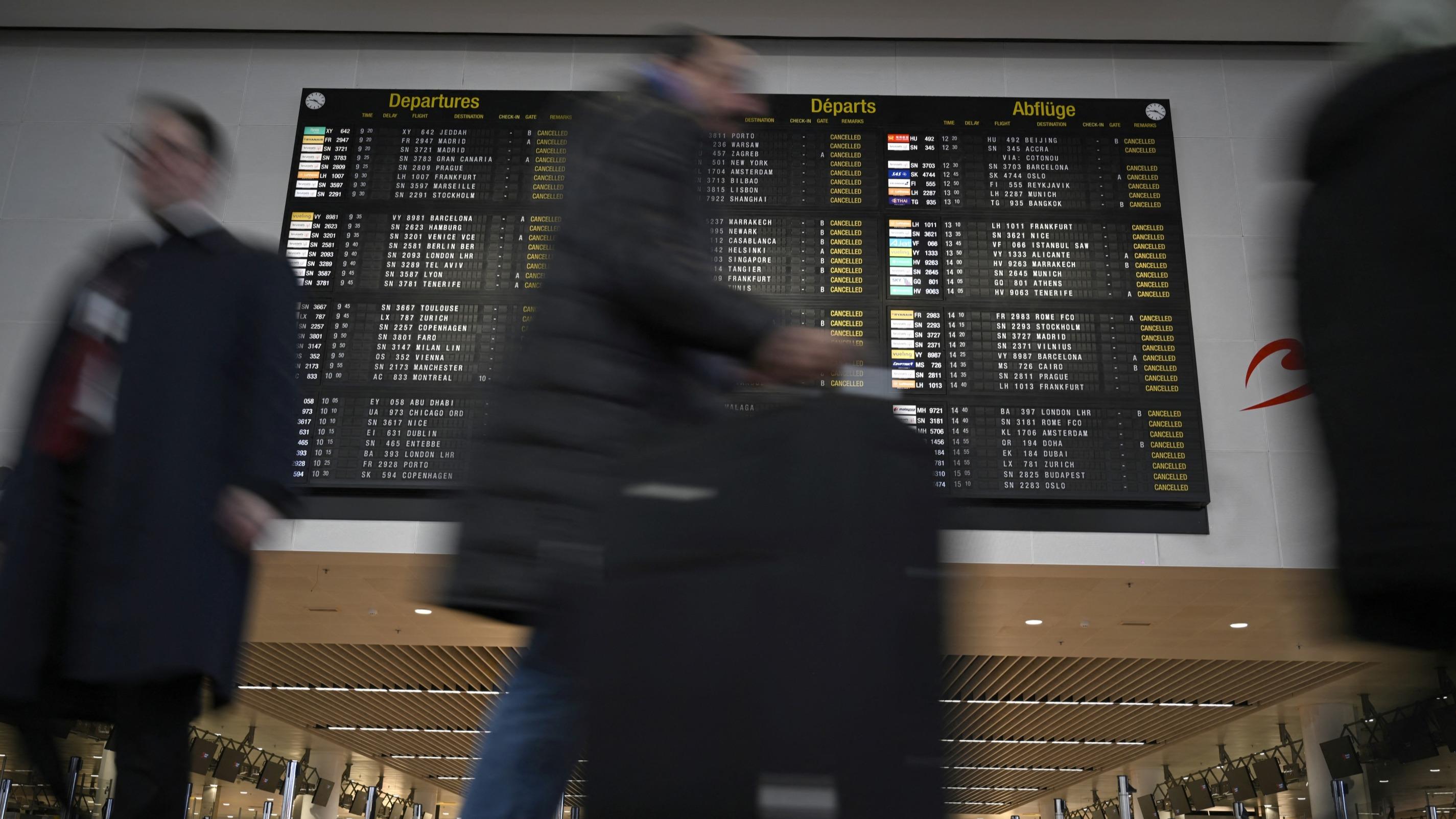 Retards, annulations... Une cyberattaque cause la pagaille dans les aéroports de Bruxelles, Londres et Berlin