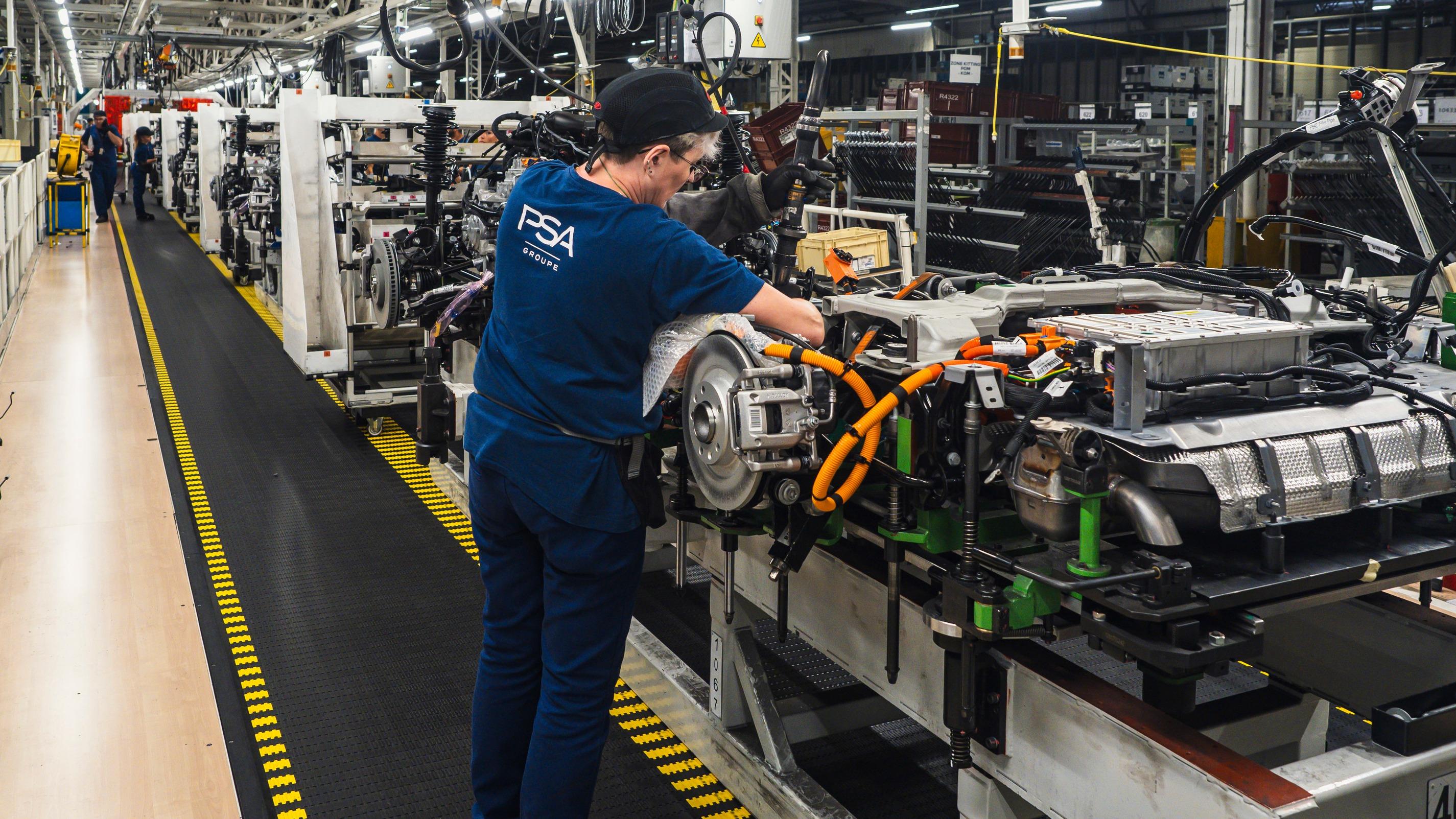 Dans l’industrie automobile, les constructeurs et les équipementiers s'écharpent sur la part de « made in Europe »