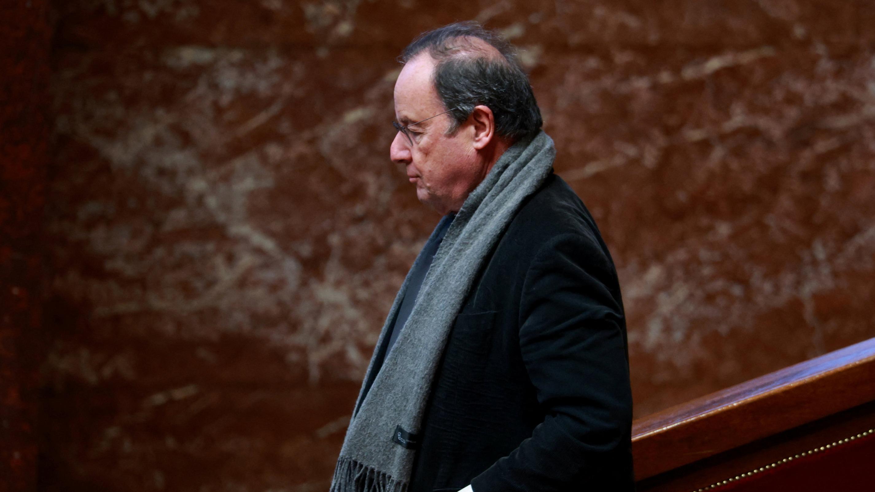 François Hollande Backs Article 49.3 for 2026 Budget Amid Political Negotiations