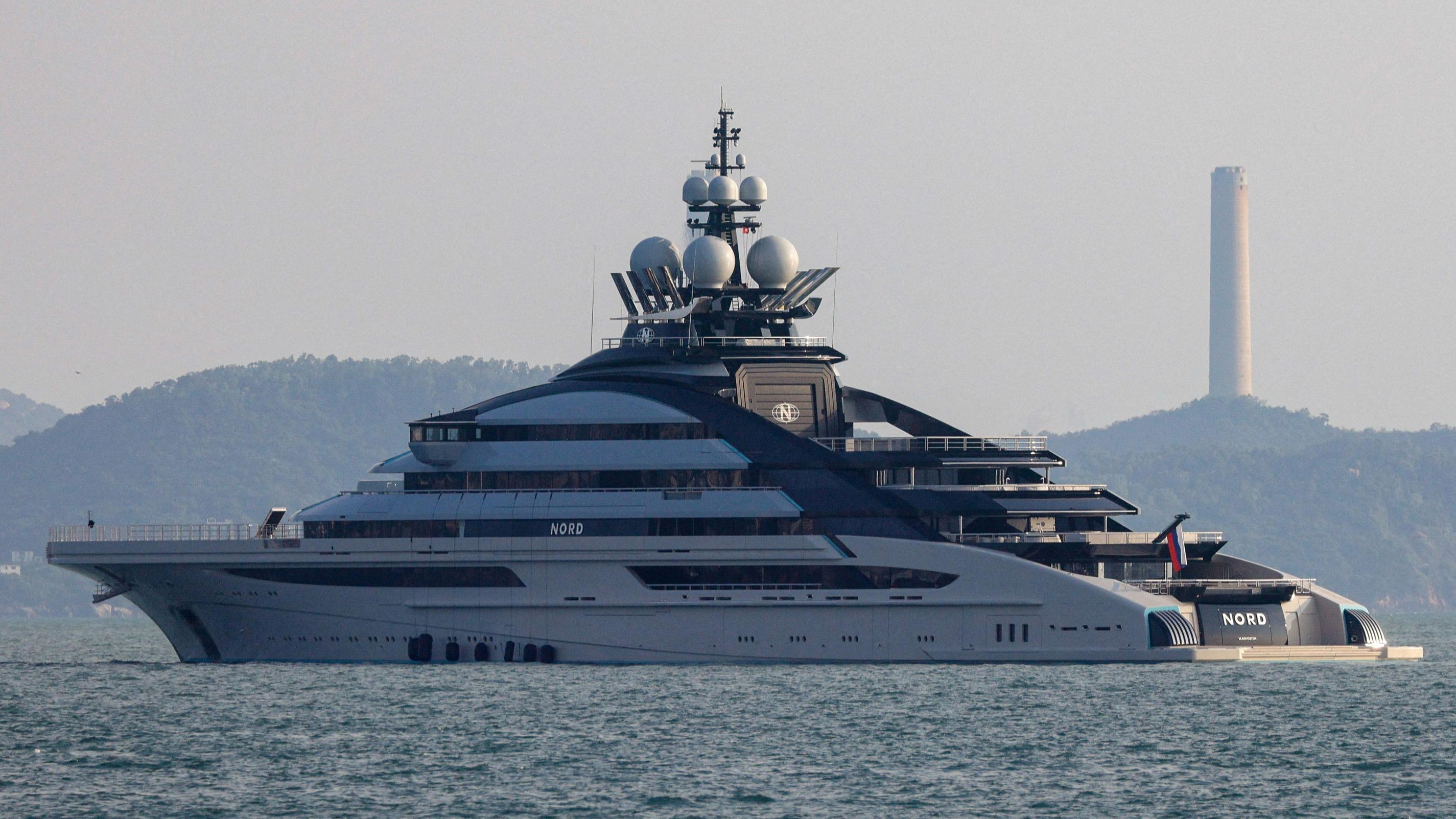 Proche de Poutine, première fortune de Russie... Le superyacht d'un milliardaire russe a réussi à passer le détroit d'Ormuz