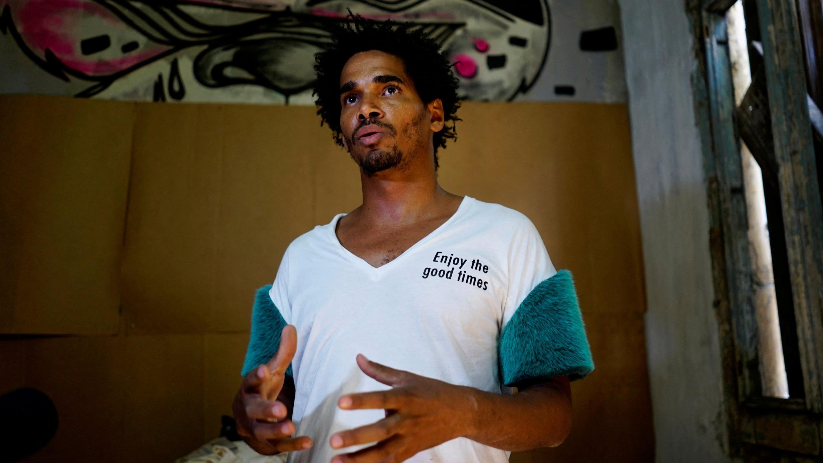 Cuba : après 5 ans de prison, l'artiste dissident Luis Manuel Otero Alcantara a quitté l’île pour les États-Unis