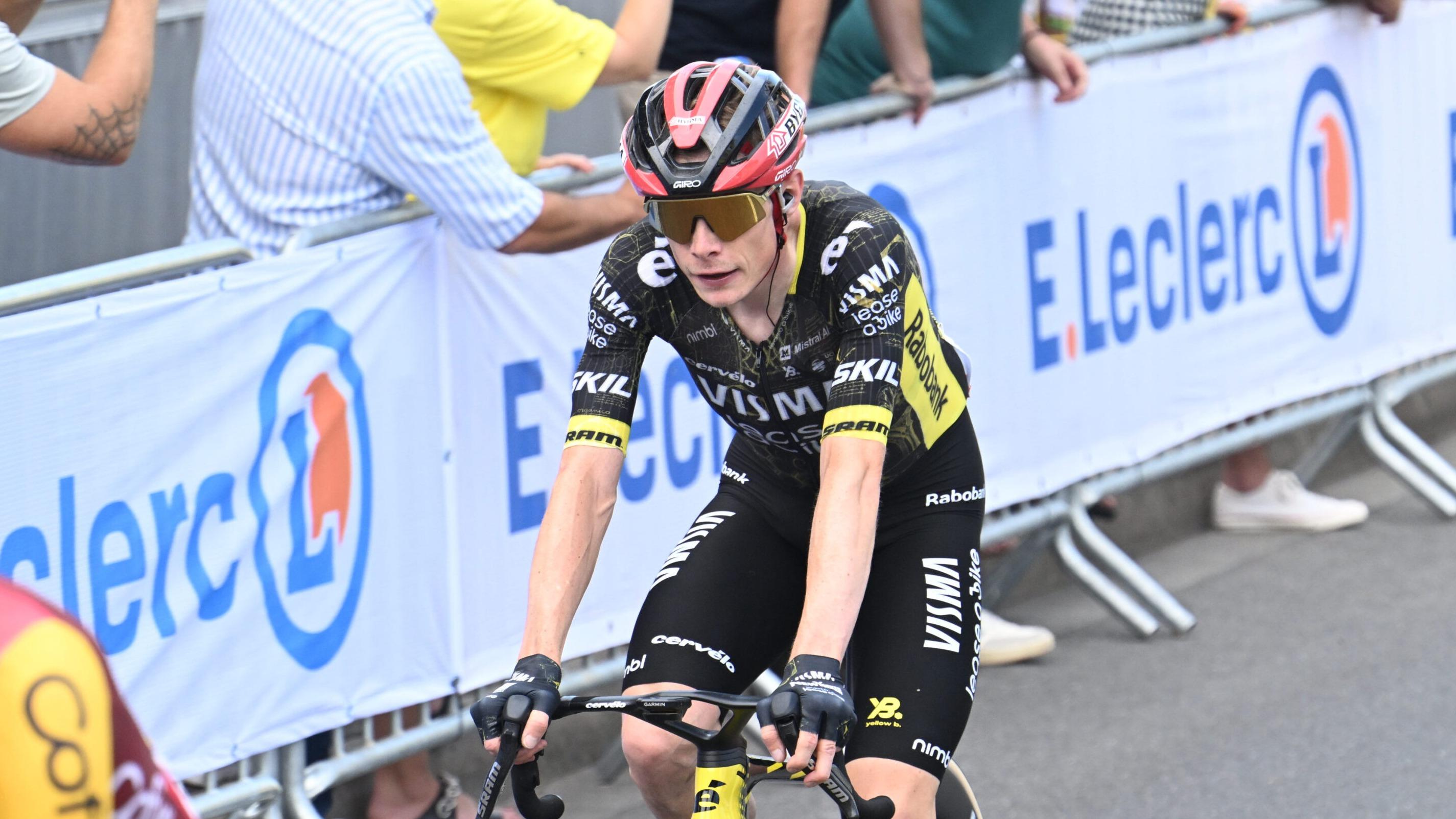 Cyclisme : victime d’une fracture de la clavicule lors du Tour de France, Jonas Vingegaard met officiellement un terme à sa saison 2026
