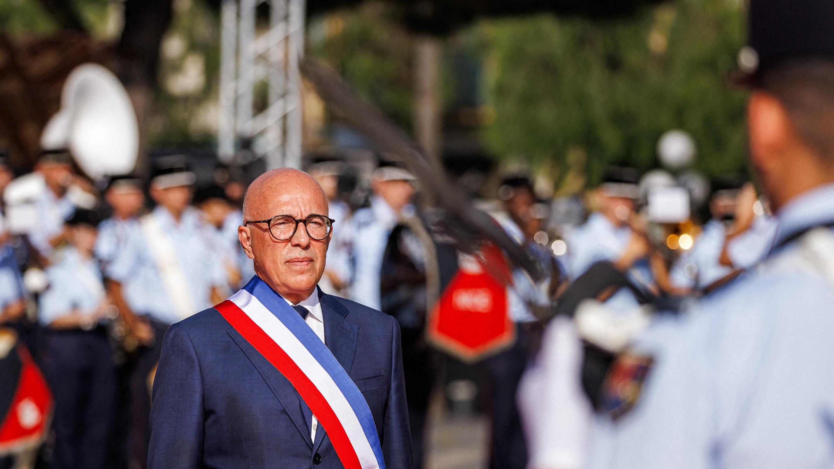 Nice : Éric Ciotti compte faire flotter le drapeau français dans chaque cour d’école