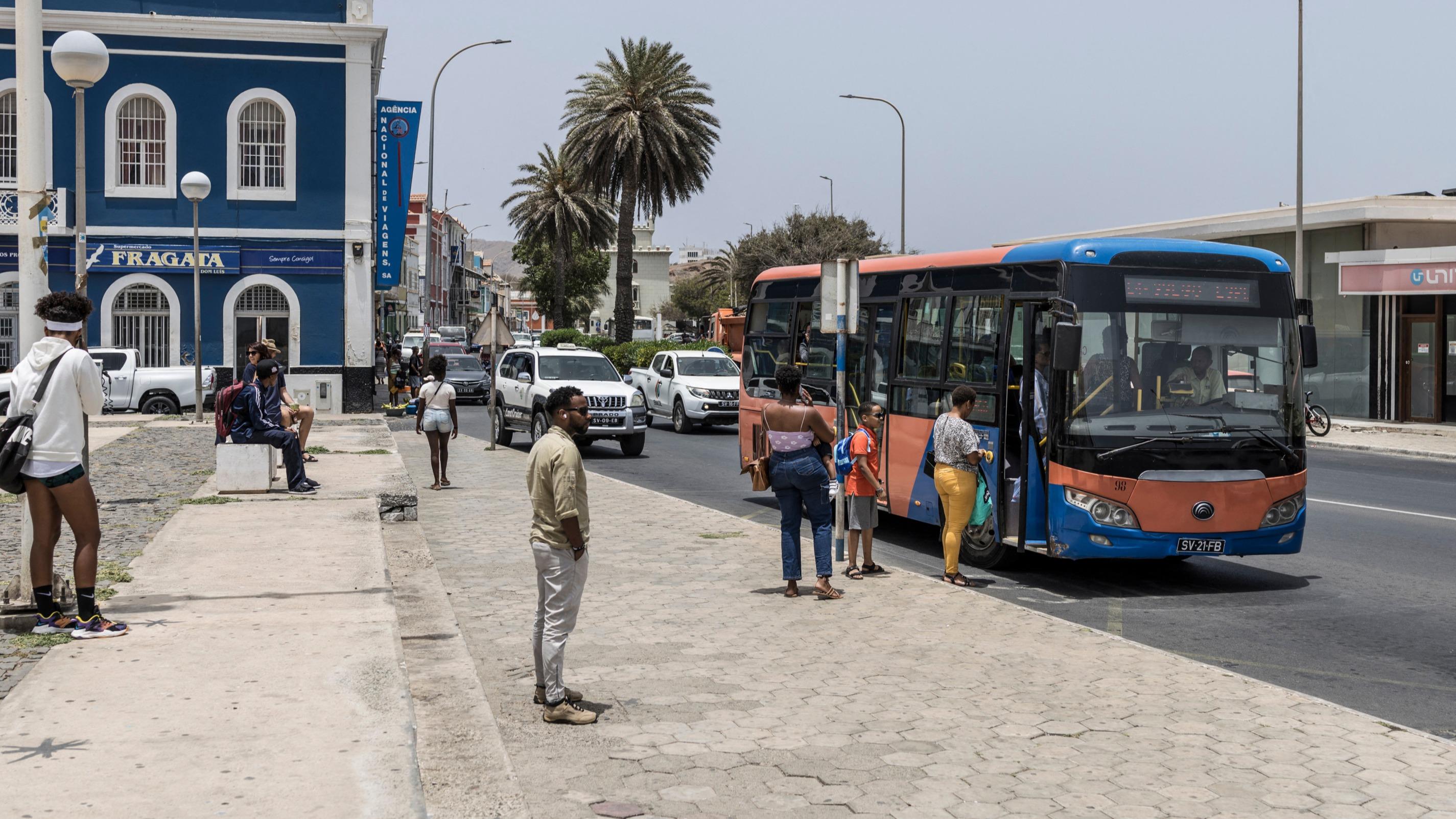 Cap-Vert : un accident de bus fait au moins 24 morts, principalement des enfants et des adolescents