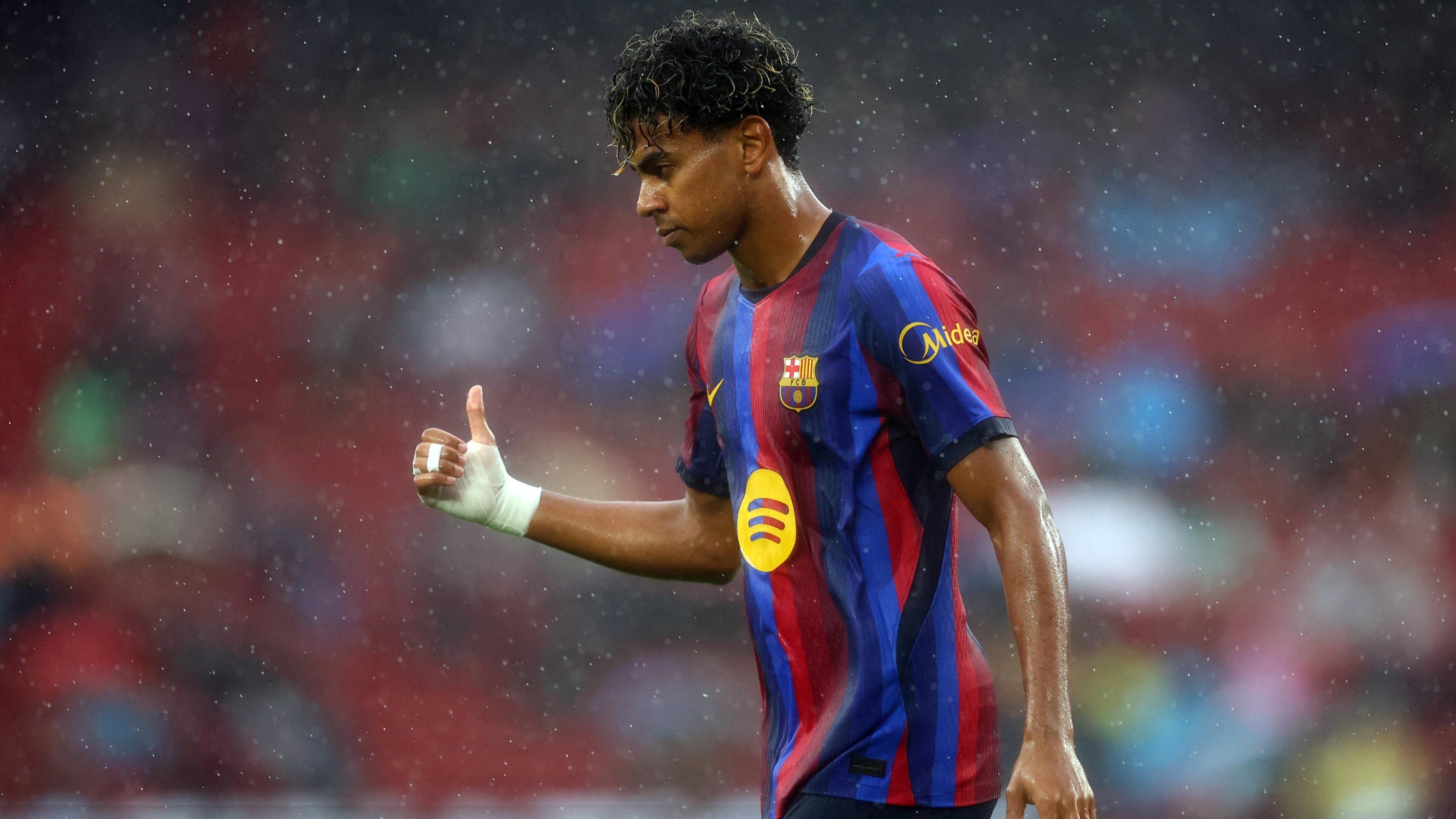 EN DIRECT - FC Barcelone-Feyenoord : Lamine Yamal buteur, les Catalans déroulent
