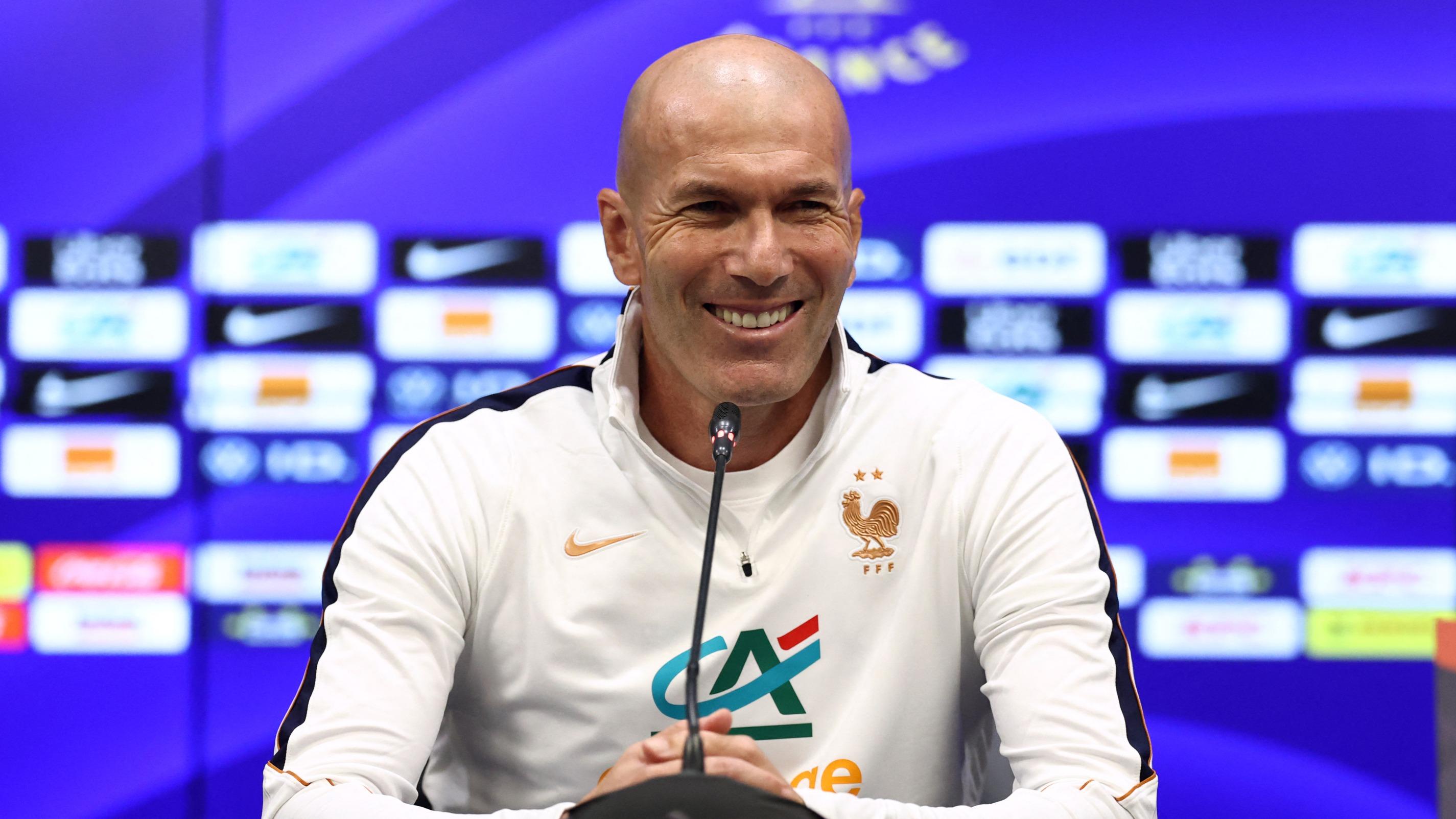 «On fera ça après, sans problème» : quand Zinédine Zidane accepte de signer une dédicace… à un journaliste turc