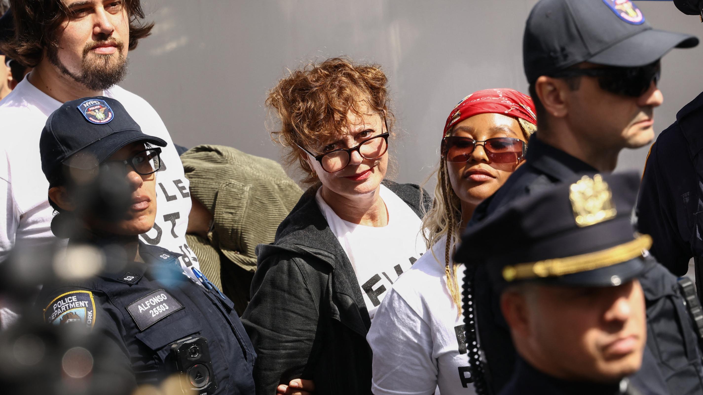 Susan Sarandon arrêtée à New York lors d’une manifestation contre Benyamin Netanyahou