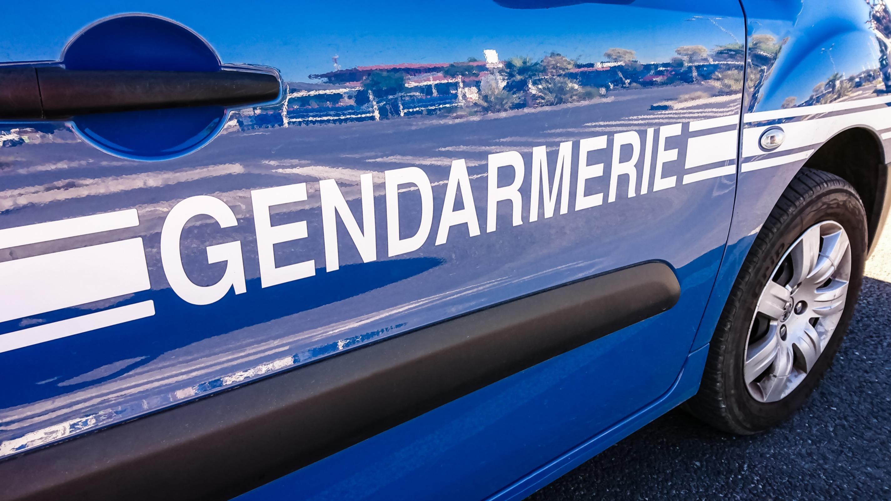 Gironde : trois hommes, dont deux mineurs, mis en examen pour avoir alcoolisé à son insu, violé et filmé une adolescente