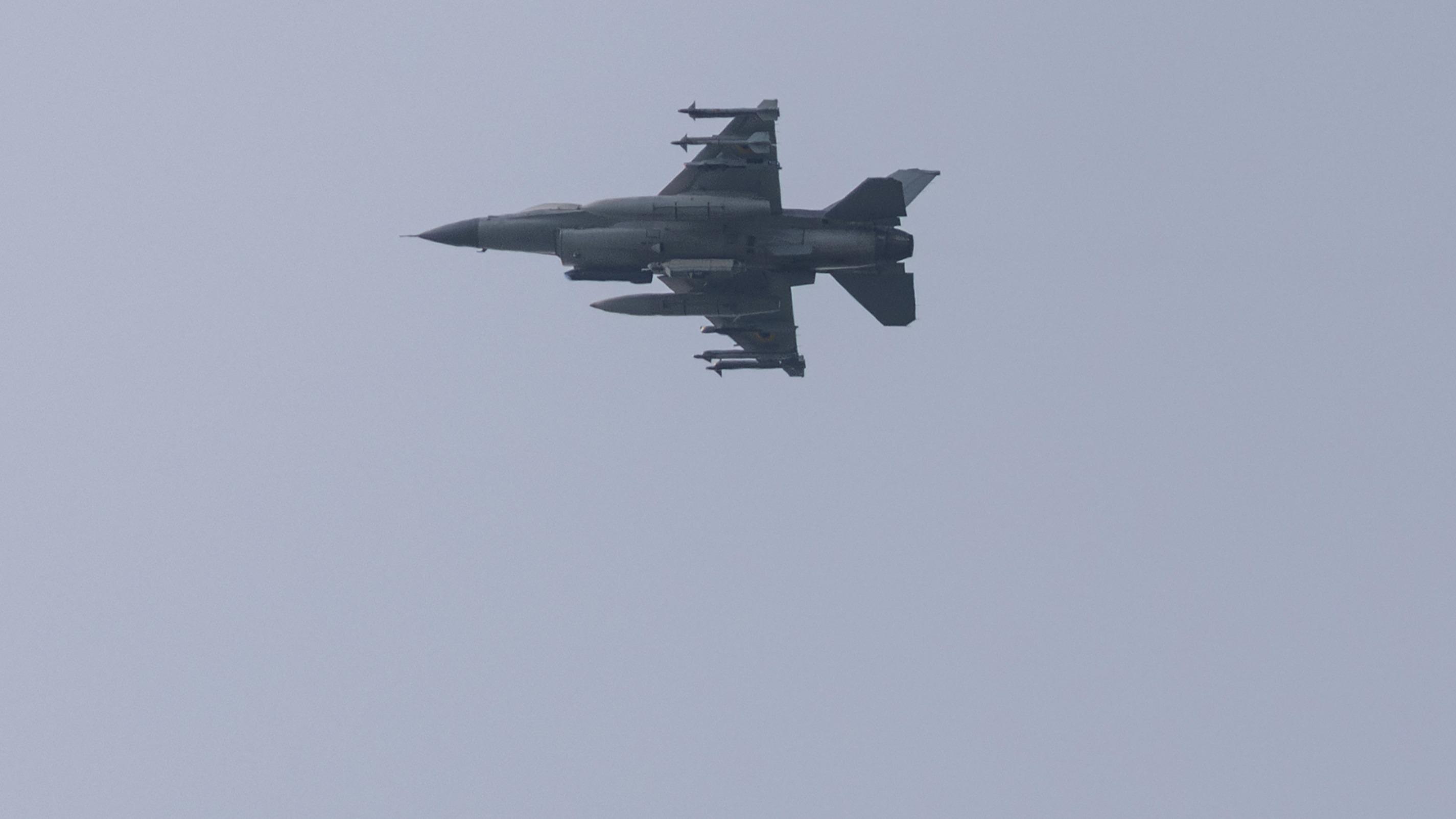 Guerre en Ukraine : Kiev dément toute paralysie de sa flotte de F-16