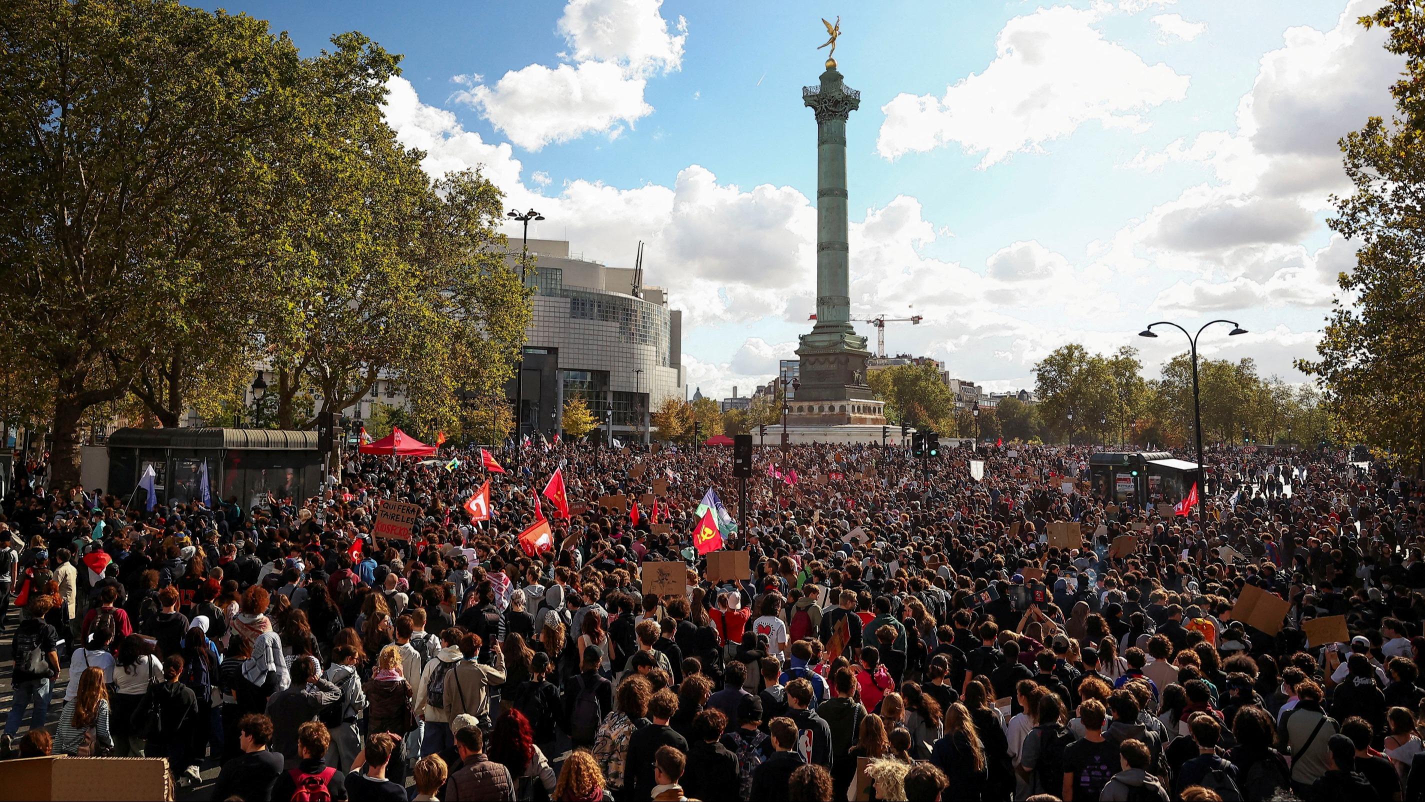 Paris Protest Route Changed by Police, Syndicates Disagree